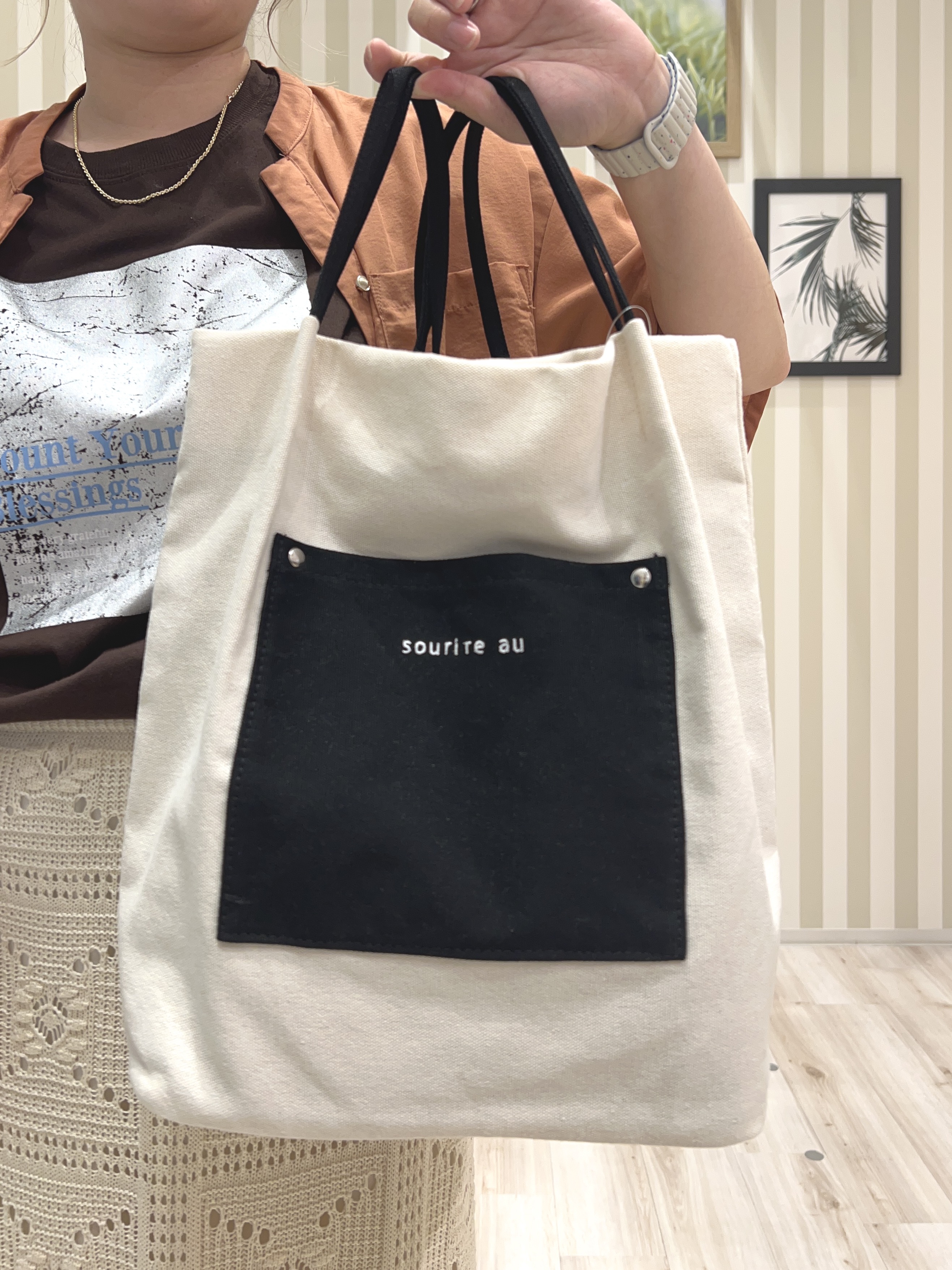 mさんの「SHOO･LA･RUE｜【洗濯機可/S-LL】大人の抜け感 ゆるっと5分袖シャツ」を使ったコーディネート