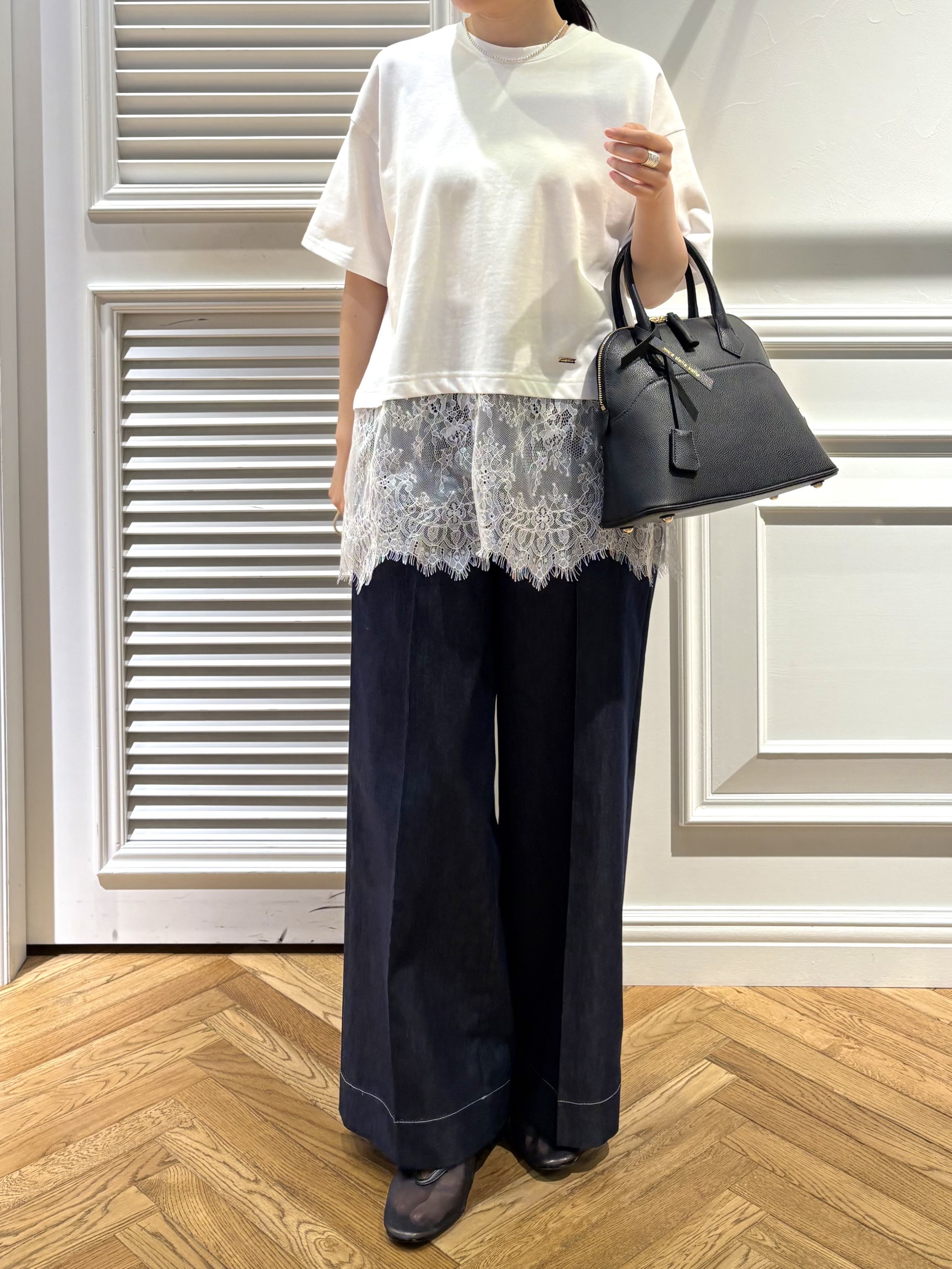 cocoさんの「DRESSTERIOR｜レースドッキングレイヤード Tシャツ」を使ったコーディネート