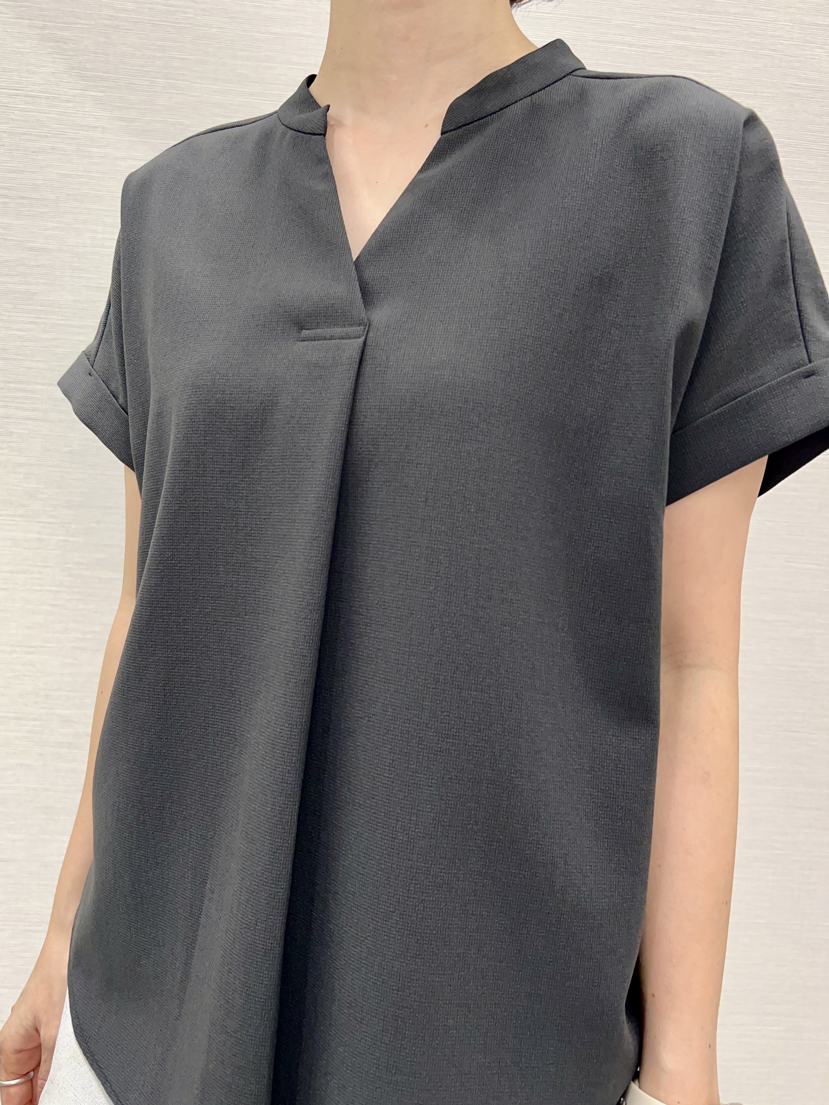 Shinakoさんの「UNTITLED｜【セットアップ可/通気性/UVカット】エアリークールブラウス」を使ったコーディネート