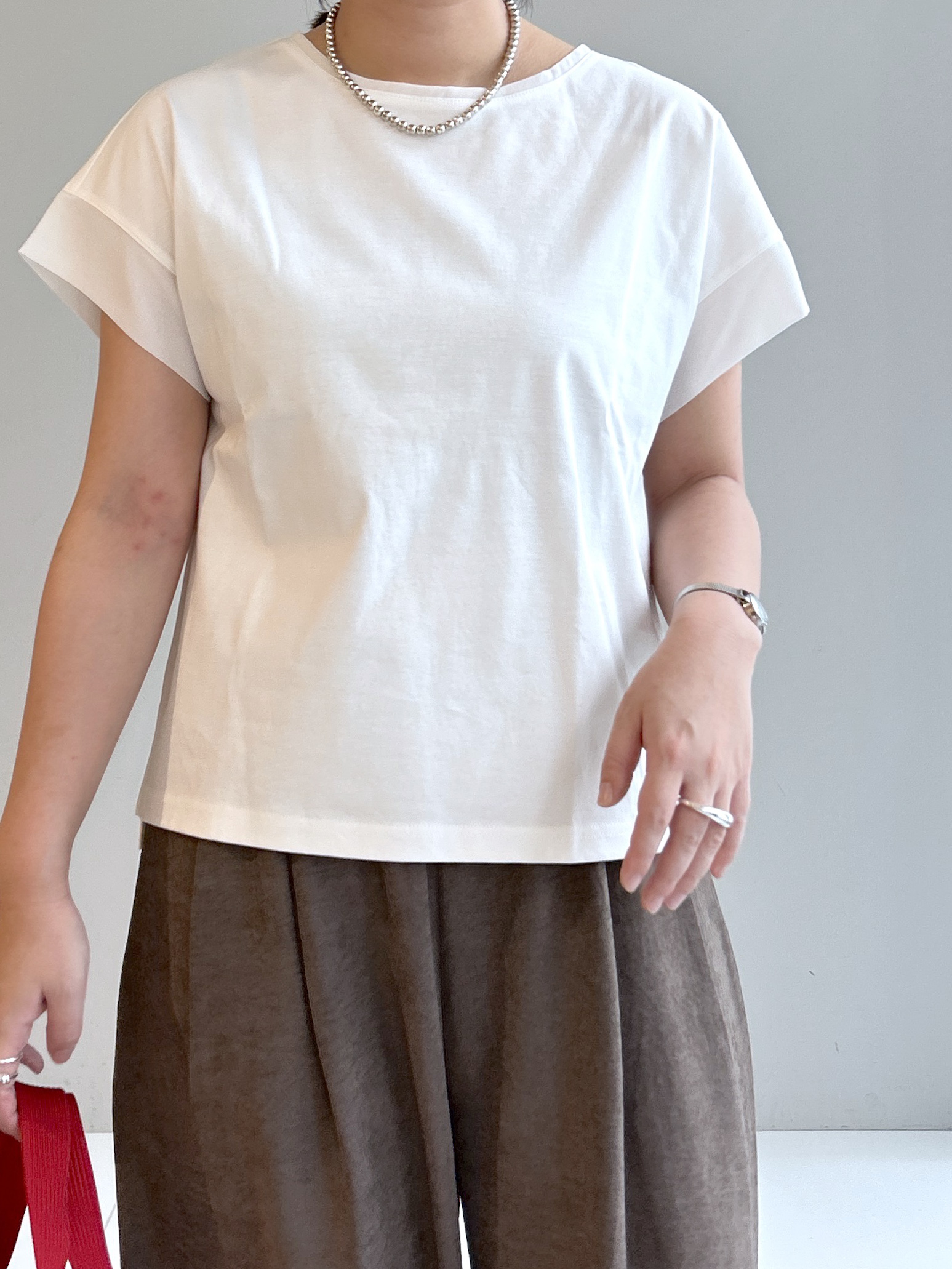 Hirokaさんの「Dessin｜【UVカット/接触冷感】美光沢カットソー」を使ったコーディネート