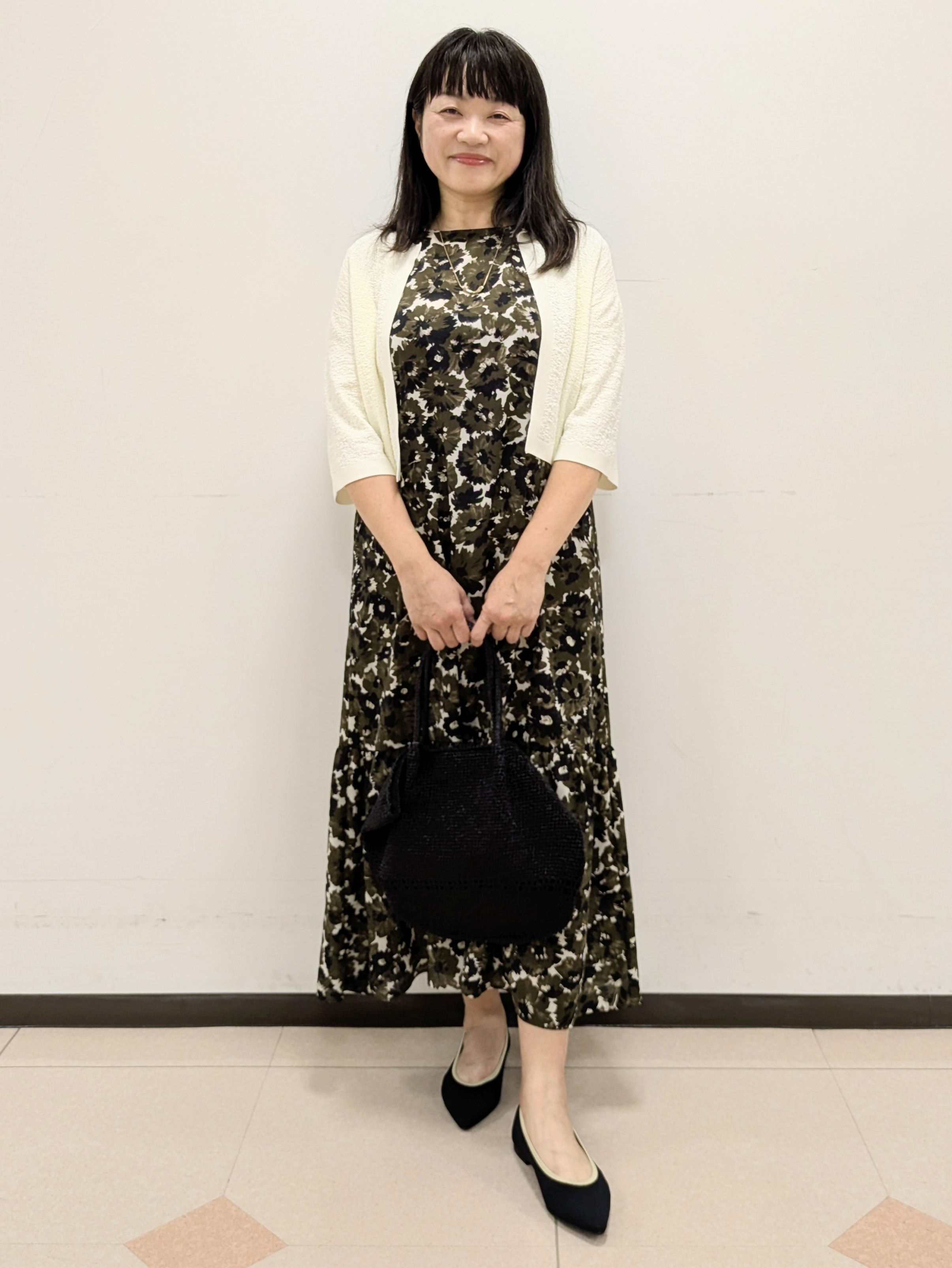 ともさんの「UNTITLED｜【ストレッチ性/洗える】短丈ニットカーディガン」を使ったコーディネート