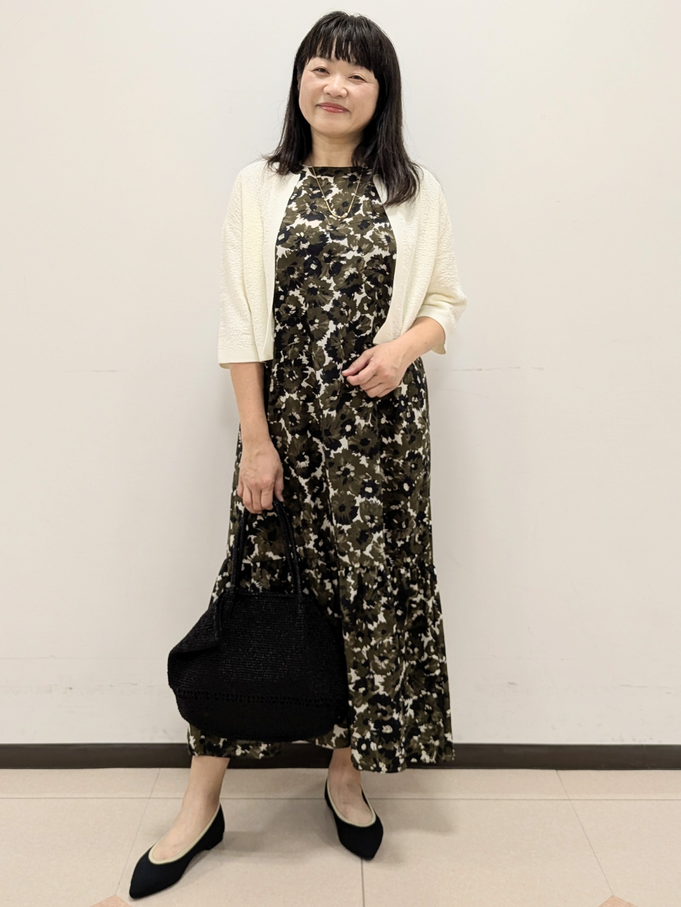 ともさんの「UNTITLED｜【ストレッチ性/洗える】短丈ニットカーディガン」を使ったコーディネート