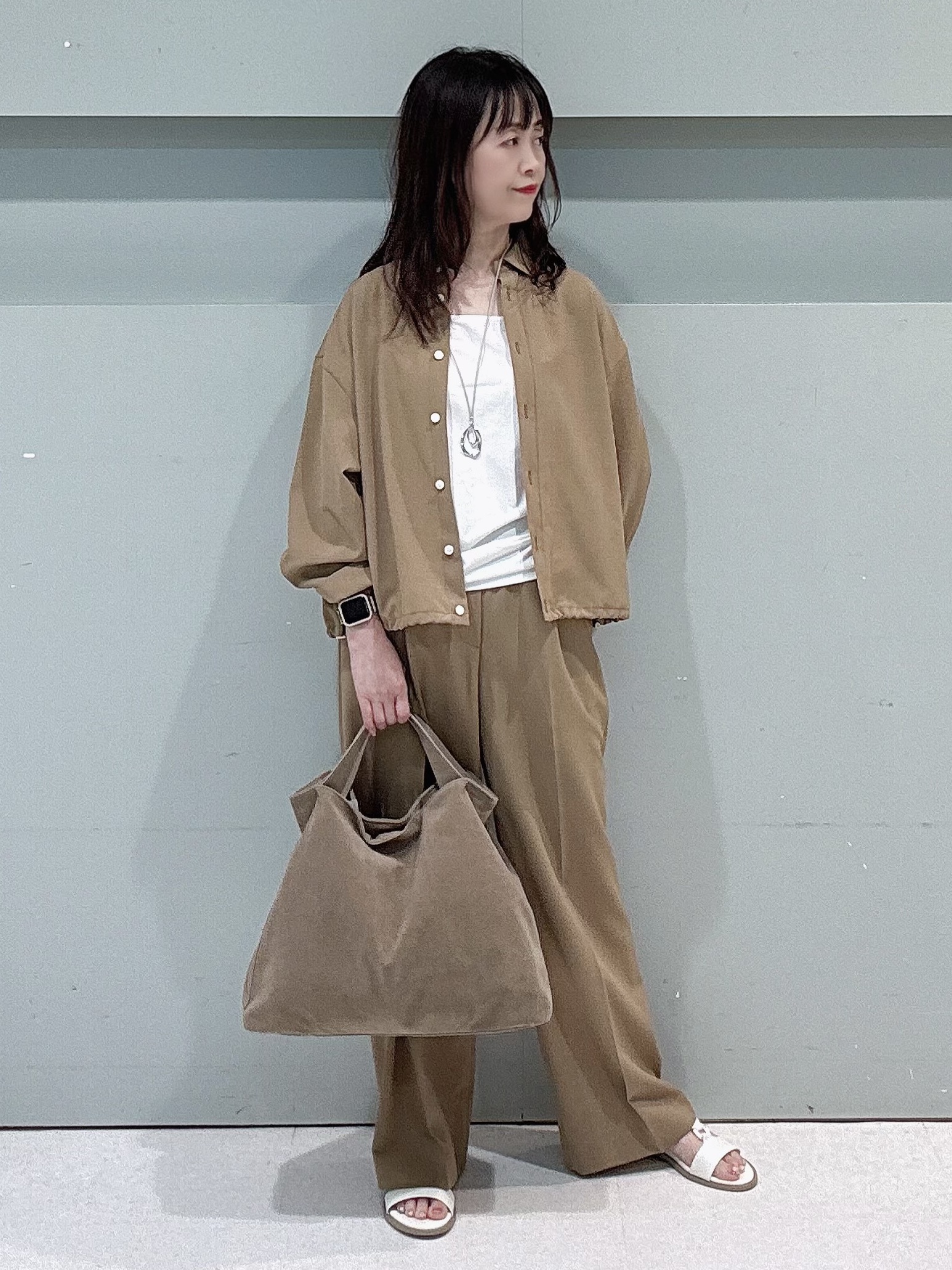 makiさんの「UNTITLED｜【セットアップ可/UVカット/接触冷感】エアリークールドロストシャツ」を使ったコーディネート