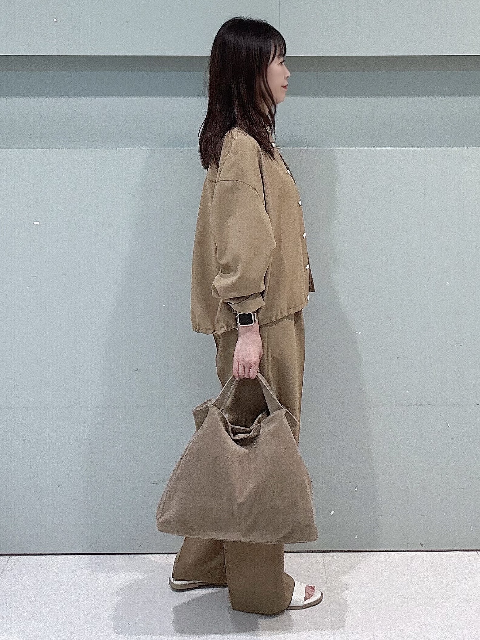 makiさんの「UNTITLED｜【セットアップ可/UVカット/接触冷感】エアリークールドロストシャツ」を使ったコーディネート