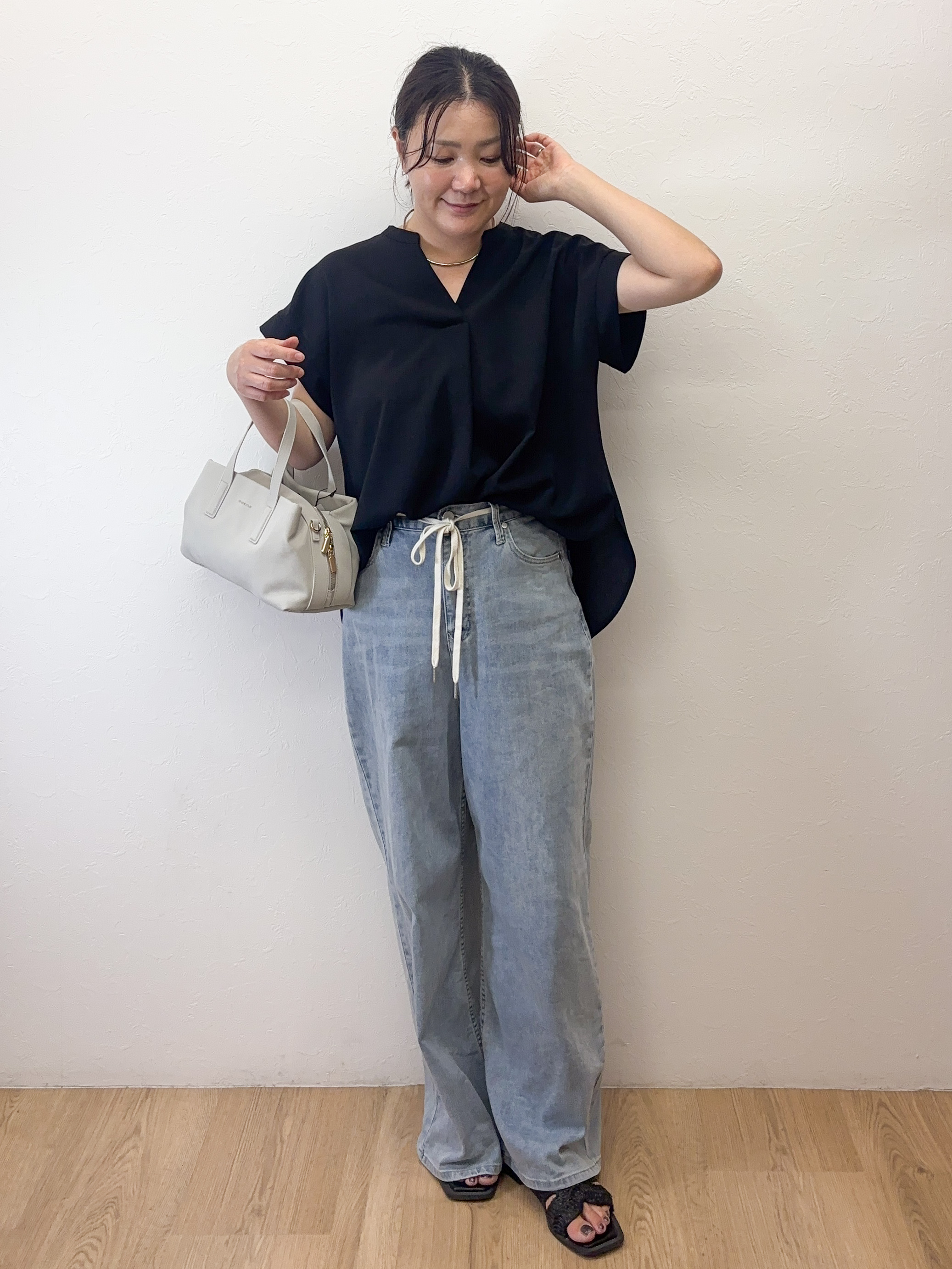 Takeさんの「OPAQUE.CLIP｜【ストレッチ／防シワ／洗濯機OK】スキッパーブラウス《SS～LL／5col／セットアップ可》」を使ったコーディネート