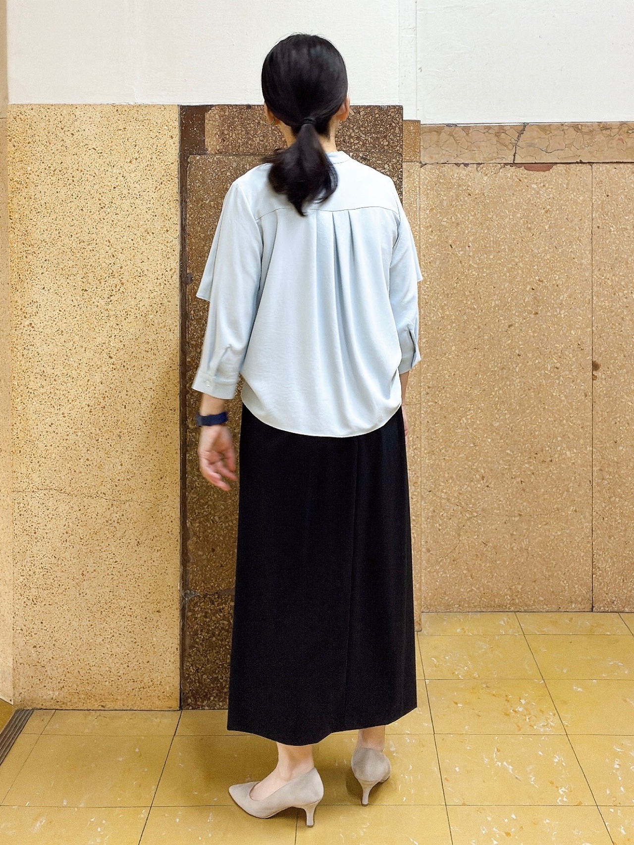 hattoriさんの「INDIVI｜【新作登場！着る日傘】 ケープ風ブラウス」を使ったコーディネート
