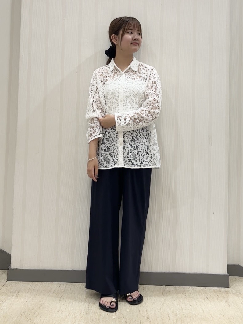 ちひさんの「INDIVI｜【褒められパンツ／洗える／ウエストゴム】ワイドタックパンツ」を使ったコーディネート