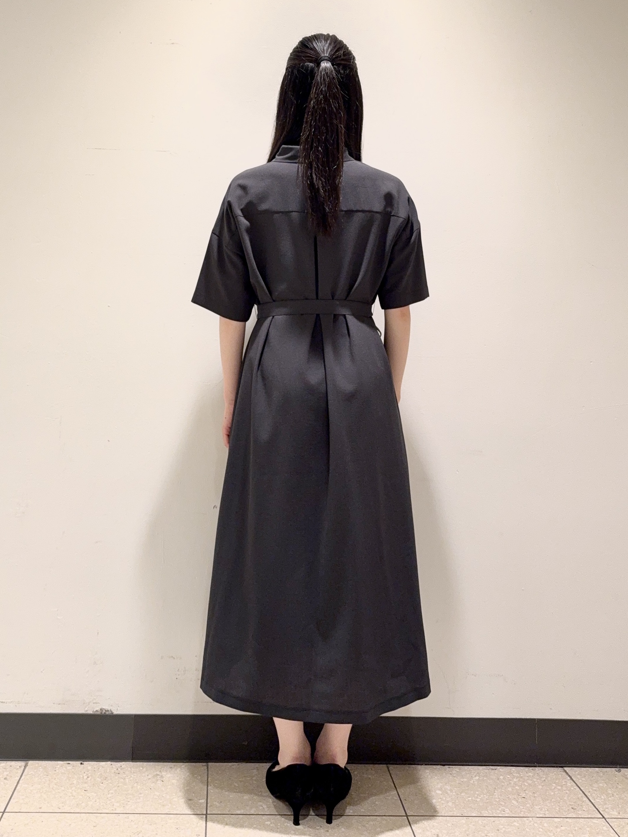 まこさんの「UNTITLED｜【UVカット/接触冷感/通気性】エアリークールワンピース」を使ったコーディネート
