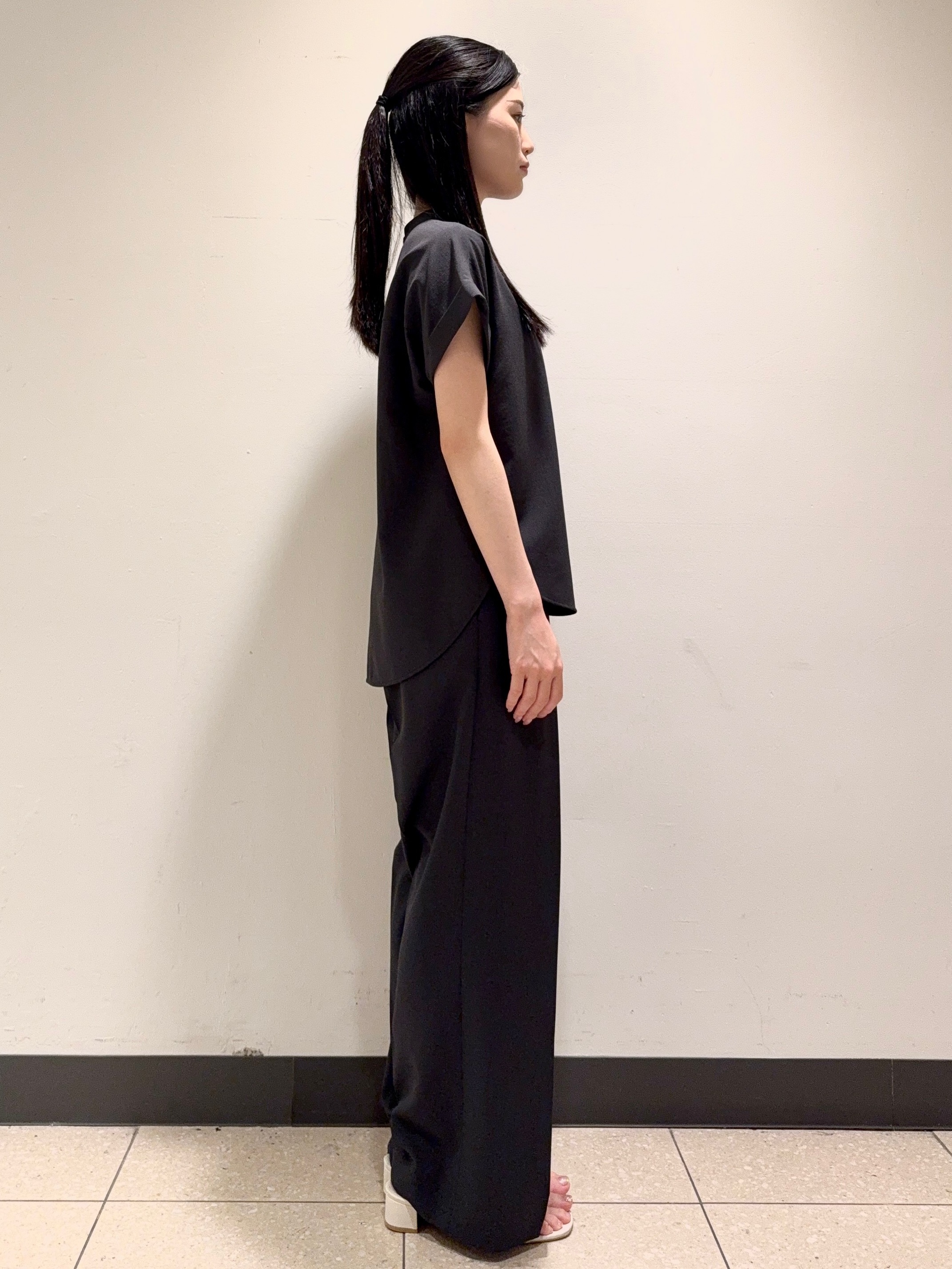 まこさんの「UNTITLED｜【セットアップ可/通気性/UVカット】エアリークールブラウス」を使ったコーディネート