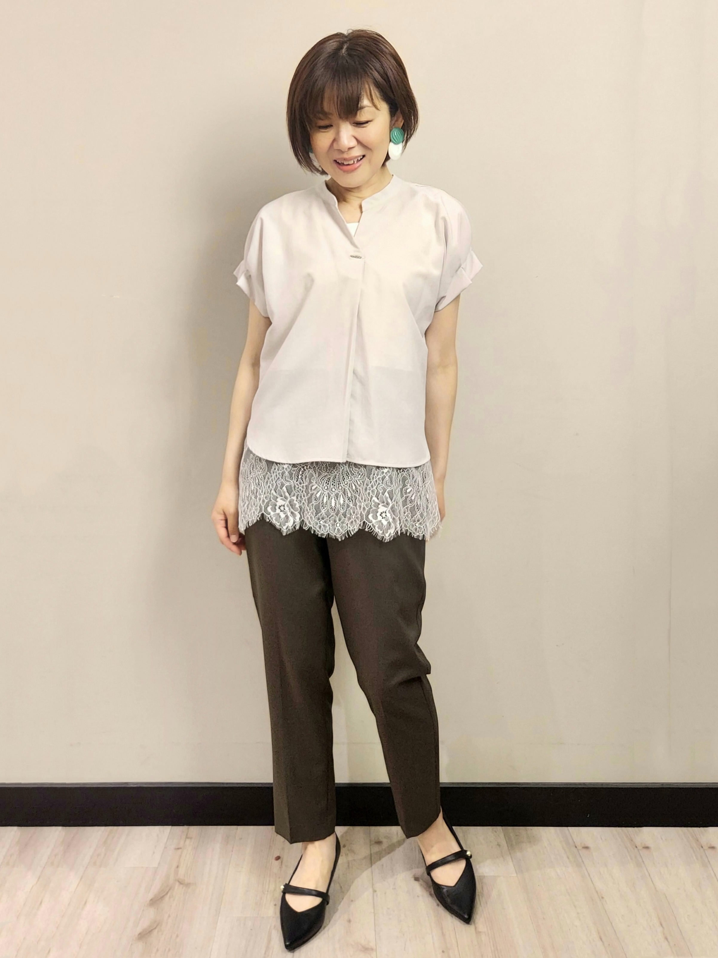 MAKIさんの「index｜【接触冷感／吸水速乾】タックスキッパーブラウス《防シワ／イージーアイロン／洗濯機OK／9col》」を使ったコーディネート
