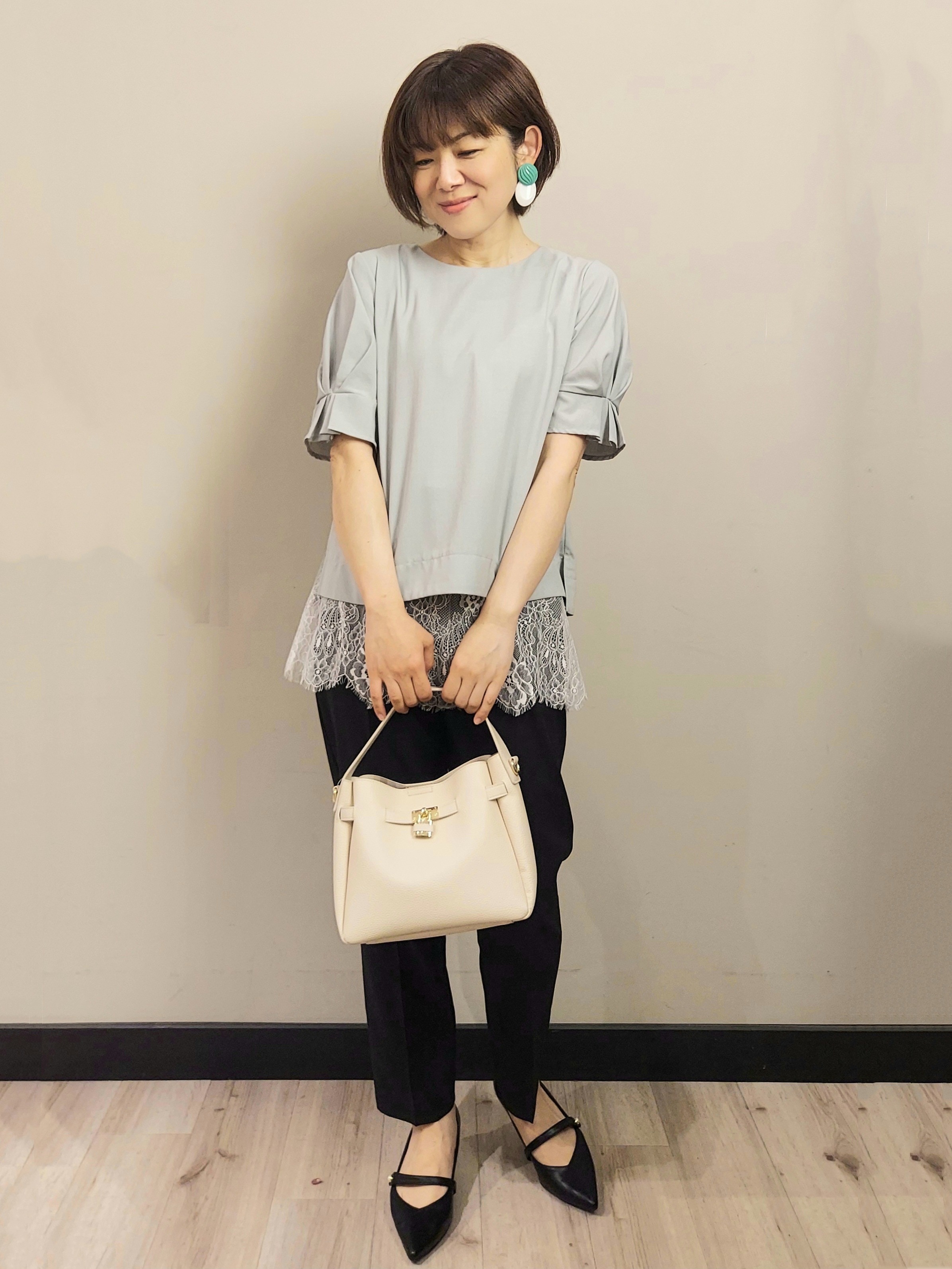 MAKIさんの「index｜【接触冷感／吸水速乾】タックパフスリーブブラウス《防シワ／洗濯機OK／XS～3L／8col》」を使ったコーディネート