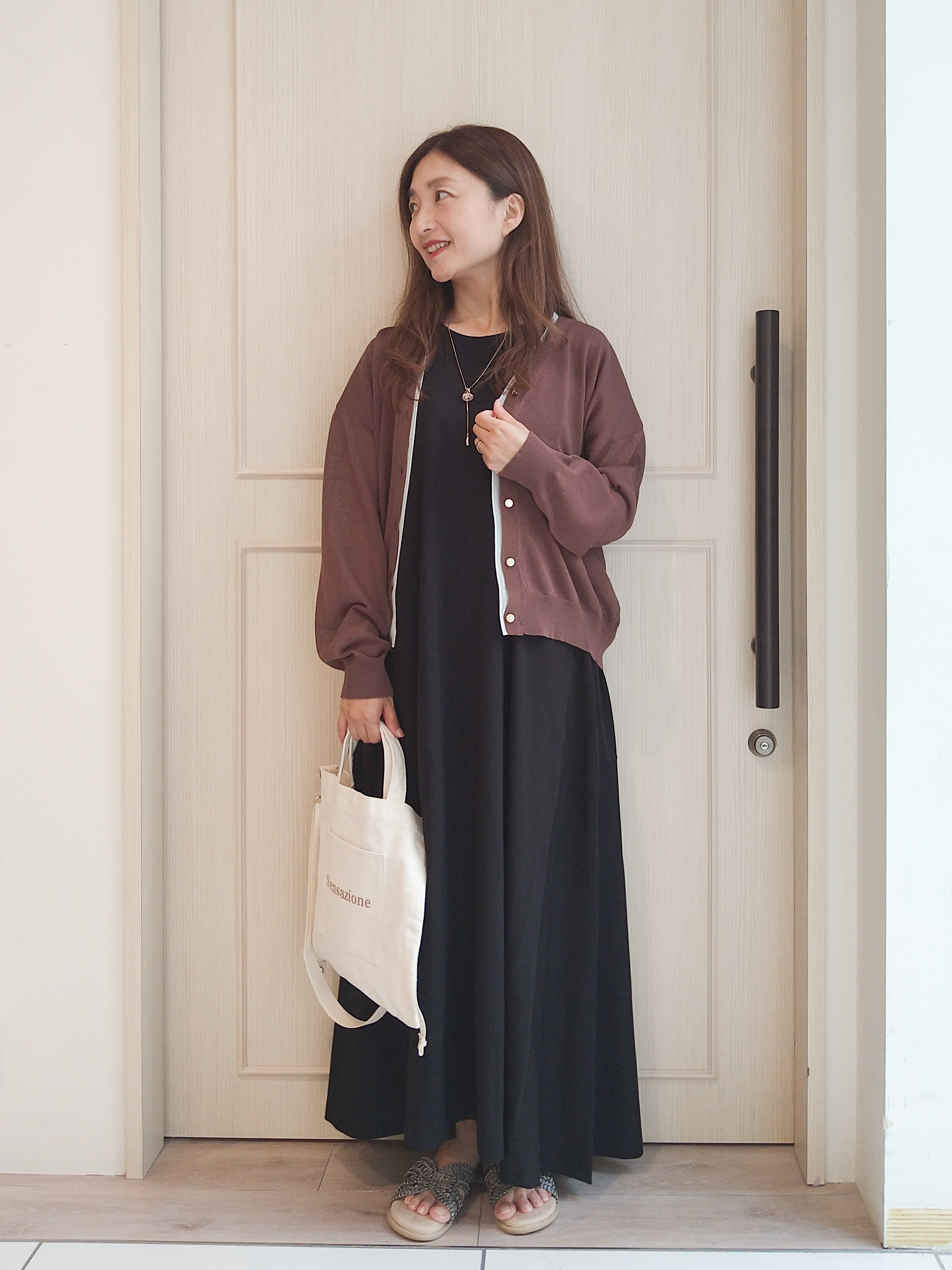mi-saさんの「SHOO･LA･RUE｜【洗濯機可/S-LL】配色シフォン襟でサマ見え 上品シアーカーディガン」を使ったコーディネート
