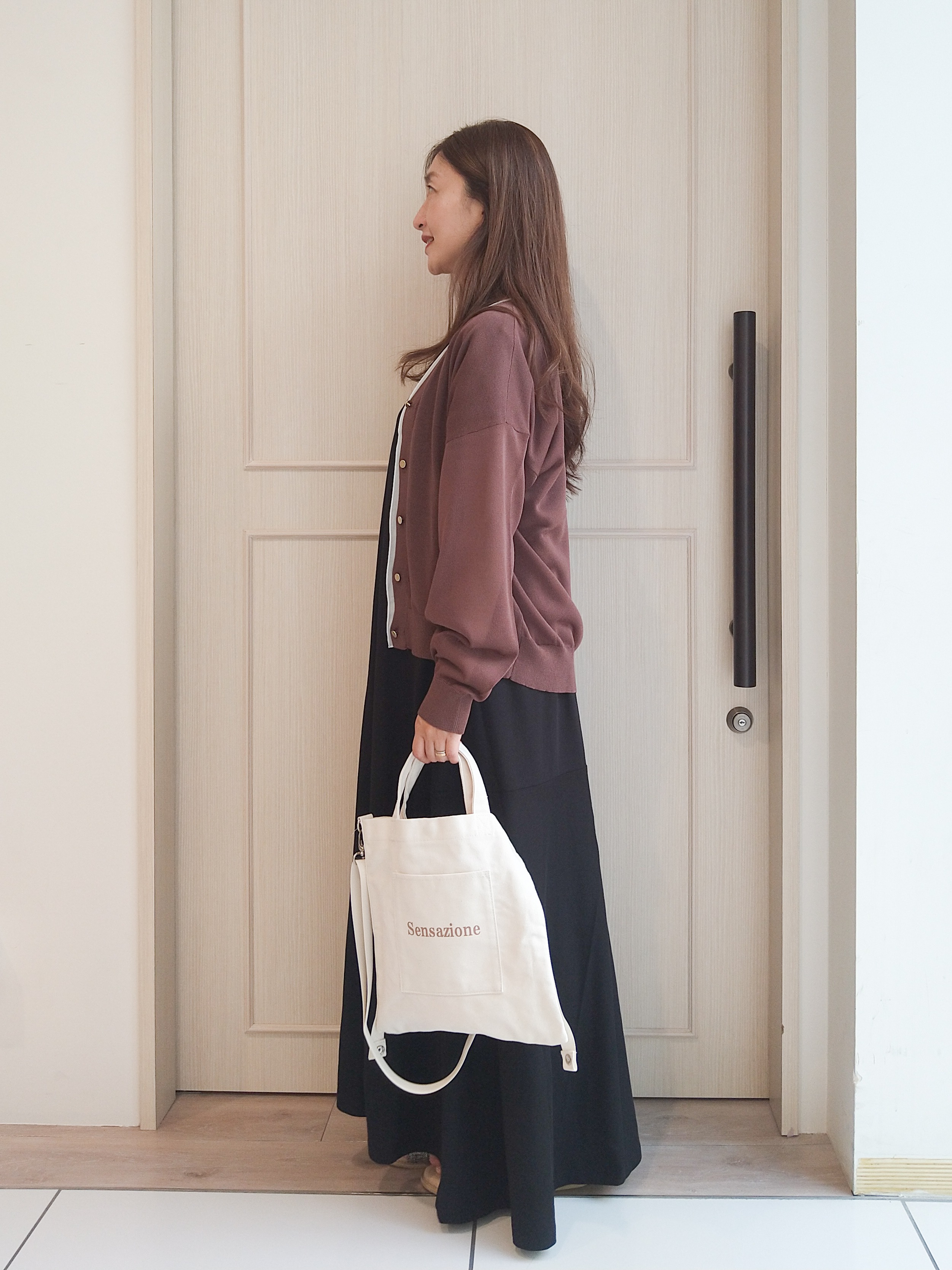 mi-saさんの「SHOO･LA･RUE｜【洗濯機可/S-LL】配色シフォン襟でサマ見え 上品シアーカーディガン」を使ったコーディネート