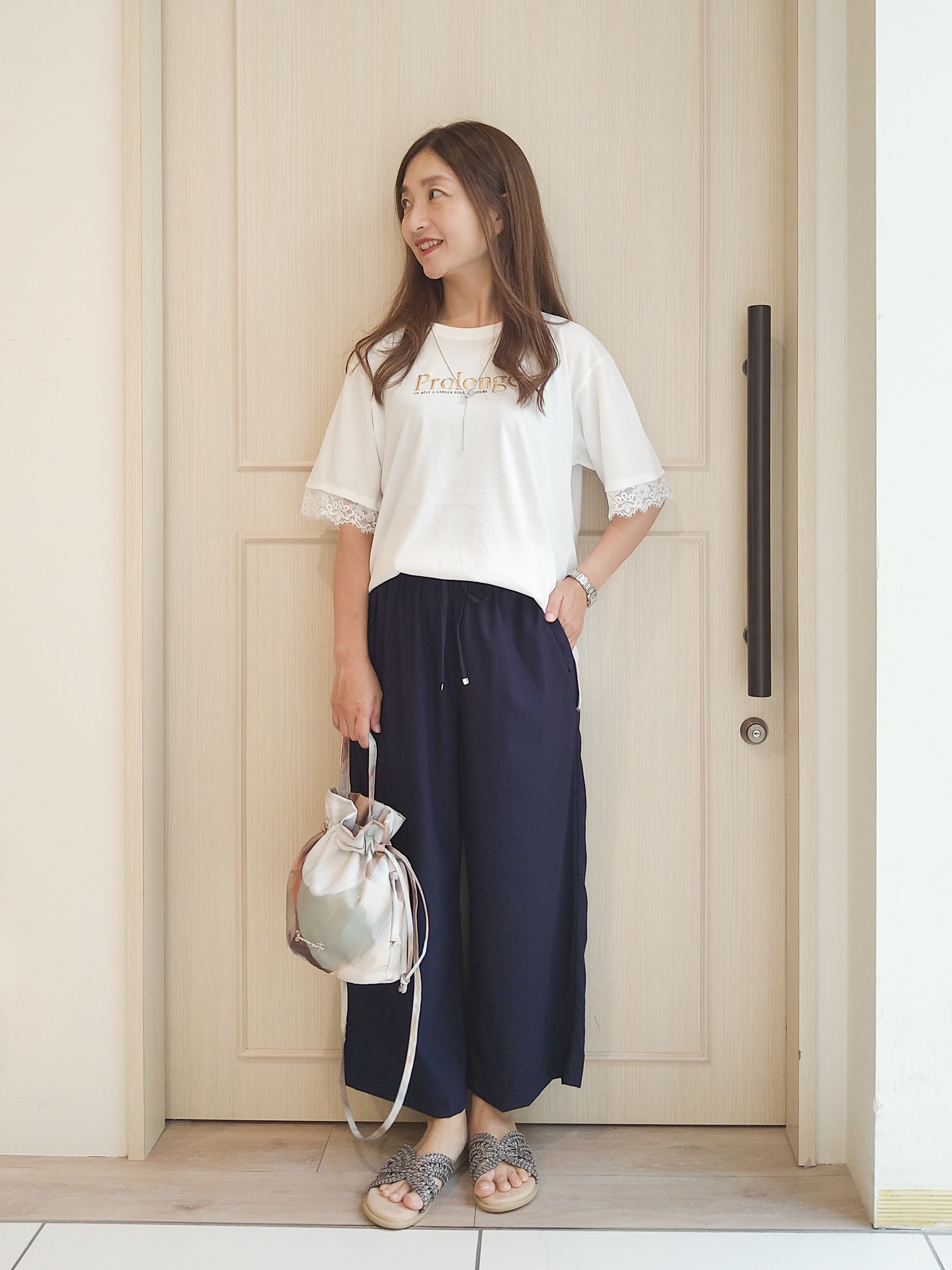 mi-saさんの「SHOO･LA･RUE｜【ひんやり/UV/S-LL】柄アソート お袖レースTシャツ」を使ったコーディネート