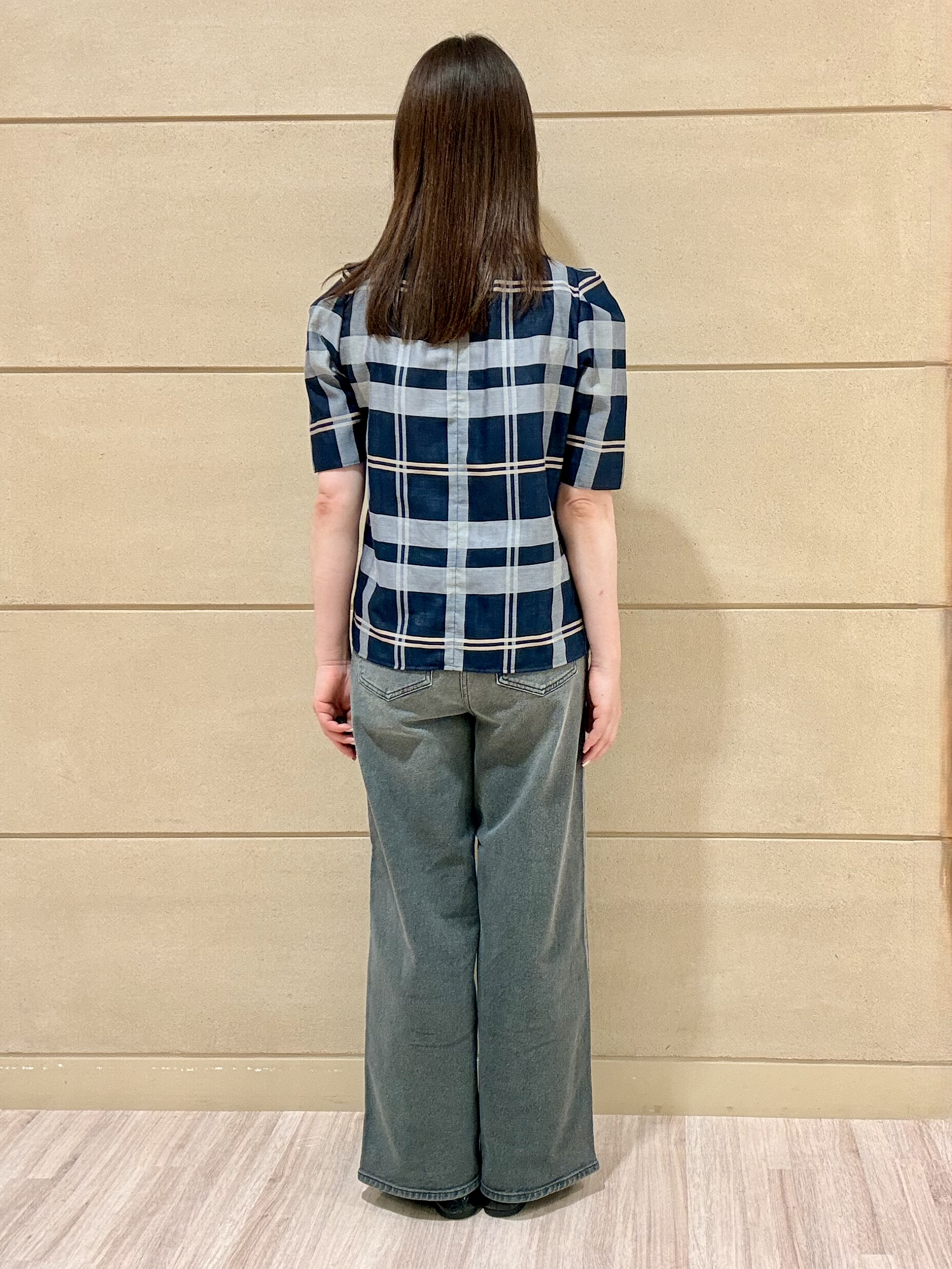 Marさんの「Reflect｜【セットアップ／手洗い可】チェック柄パフスリーブブラウス」を使ったコーディネート