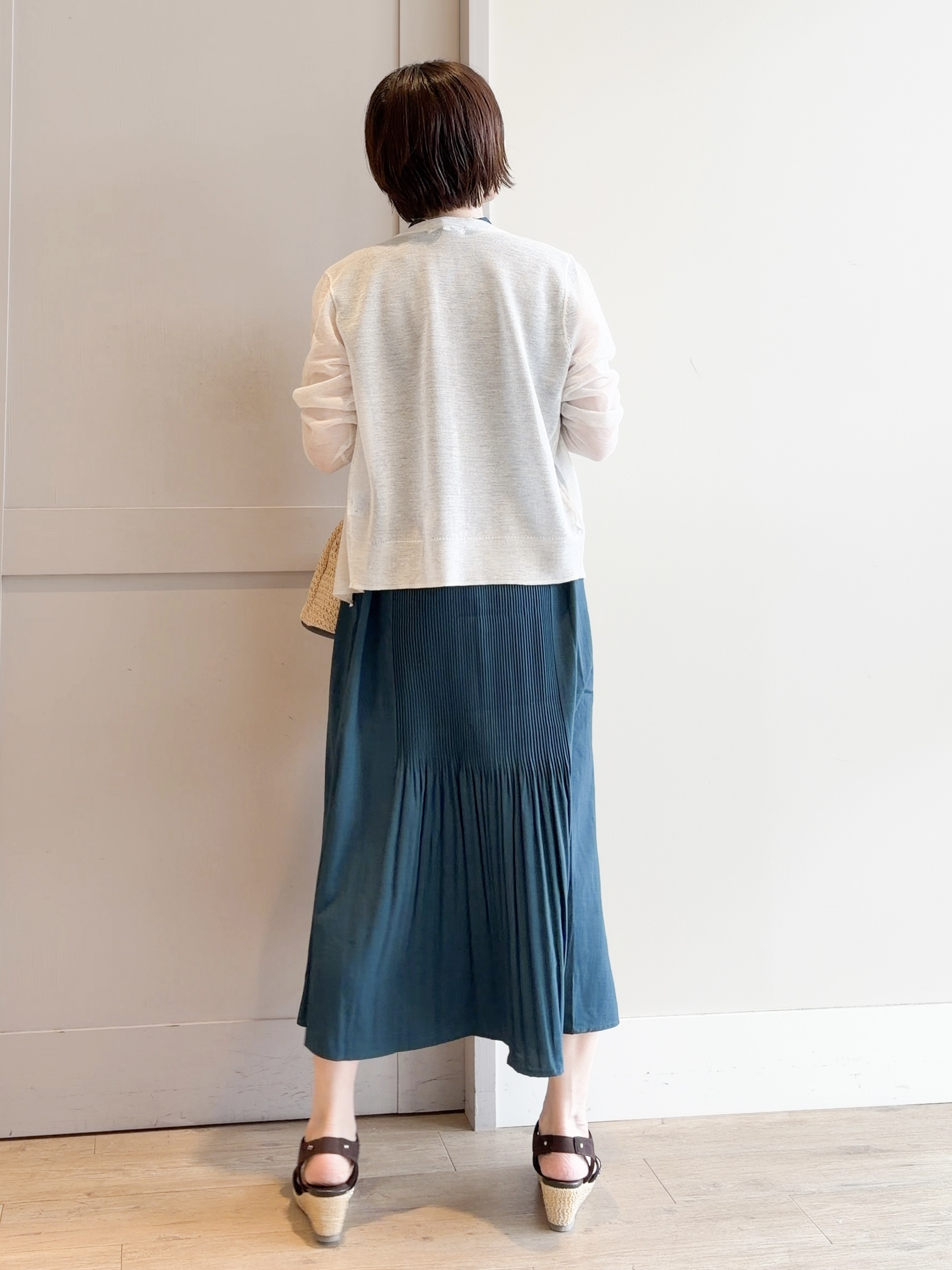 yamakoさんの「grove｜高評価！【洗える/名品】大人の透け感、シアーカーディガン」を使ったコーディネート