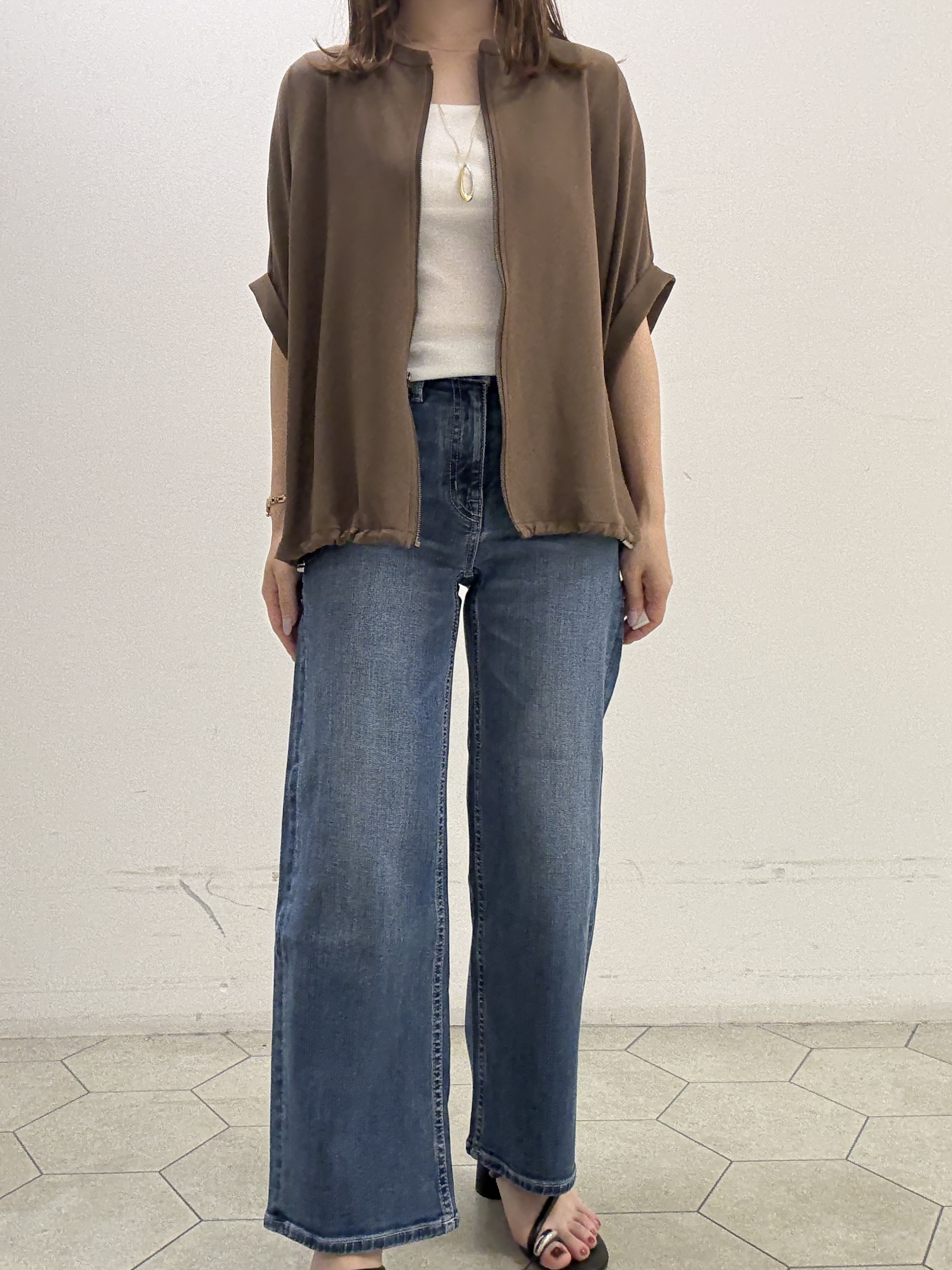 kahoさんの「INDIVI｜【着る日傘】ドルマンフォルムブルゾン」を使ったコーディネート