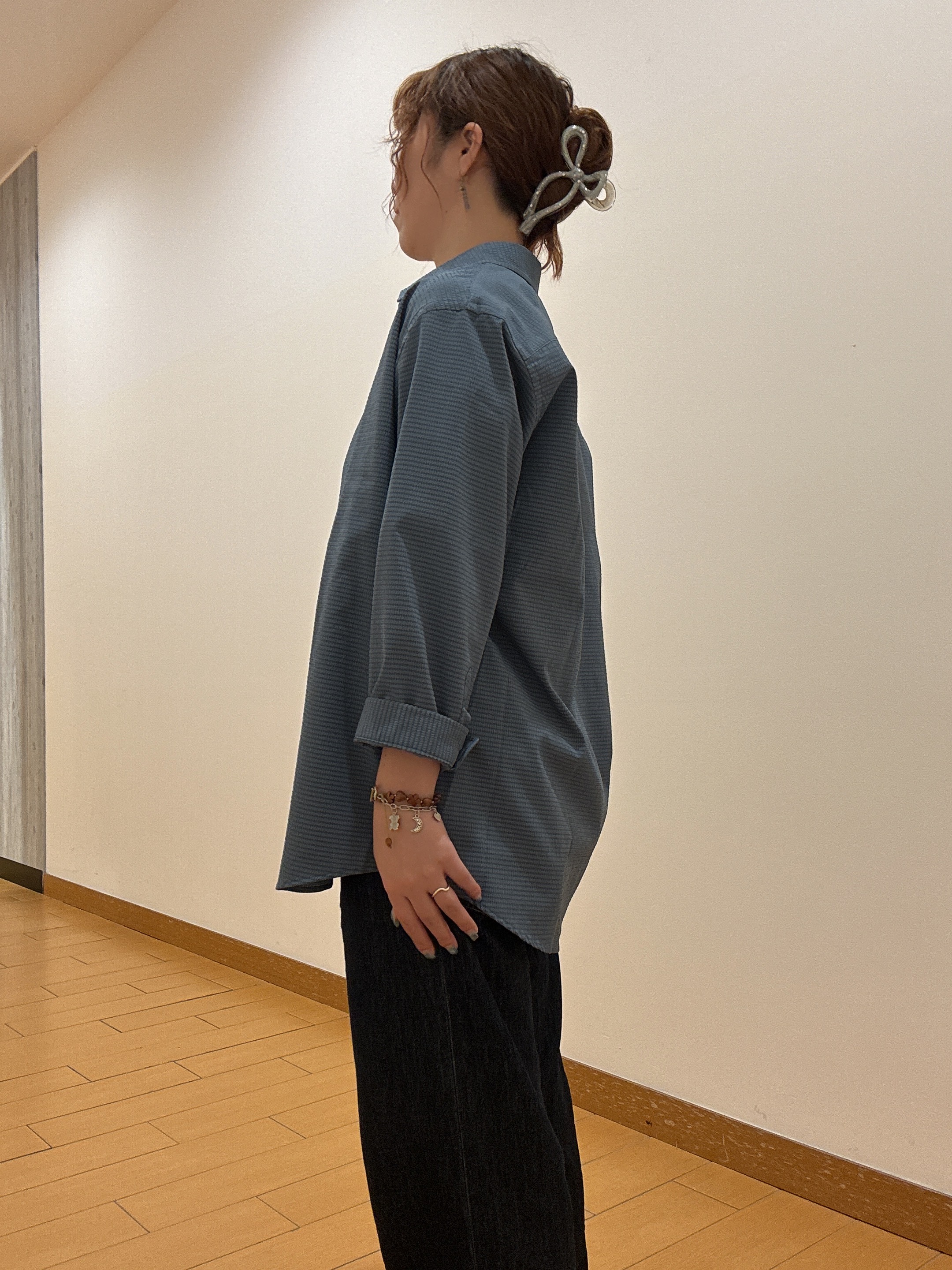 ヒナさんの「TAKEO KIKUCHI｜水彩ペイント アートロゴTシャツ」を使ったコーディネート