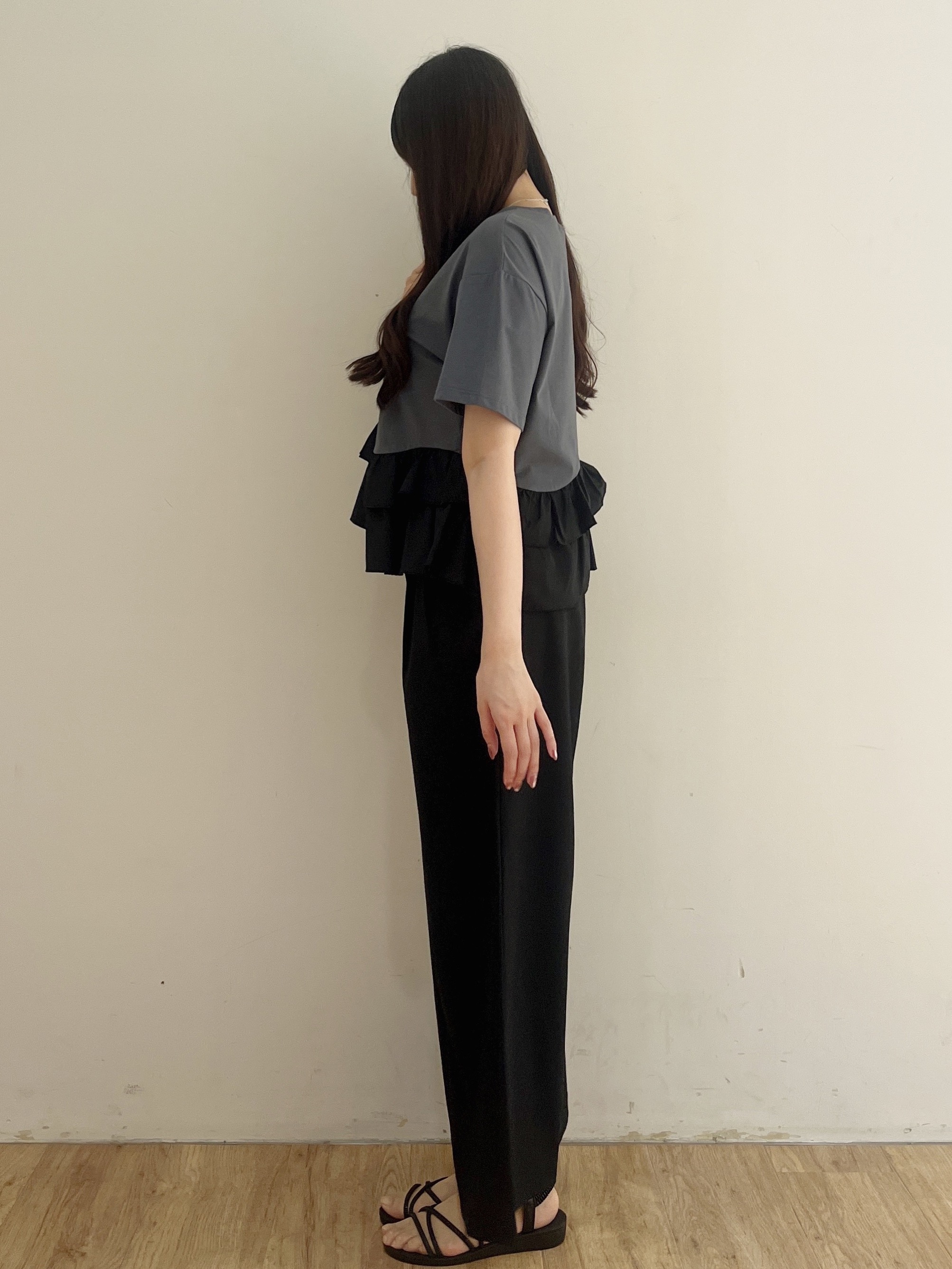 yukikaさんの「OPAQUE.CLIP｜裾フリルドッキングTシャツ【洗濯機OK】」を使ったコーディネート
