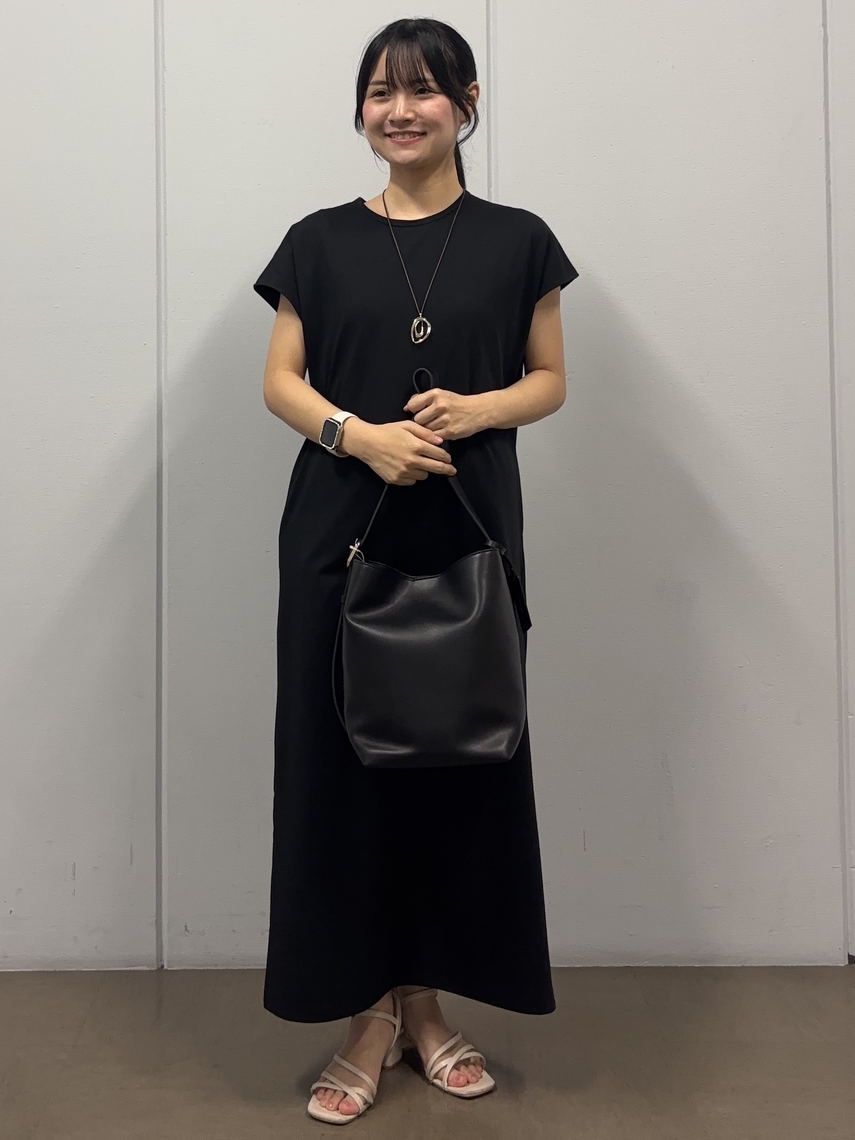 岩本優さんの「UNTITLED｜【古畑星夏さん着用】レザー調トップネックレス」を使ったコーディネート
