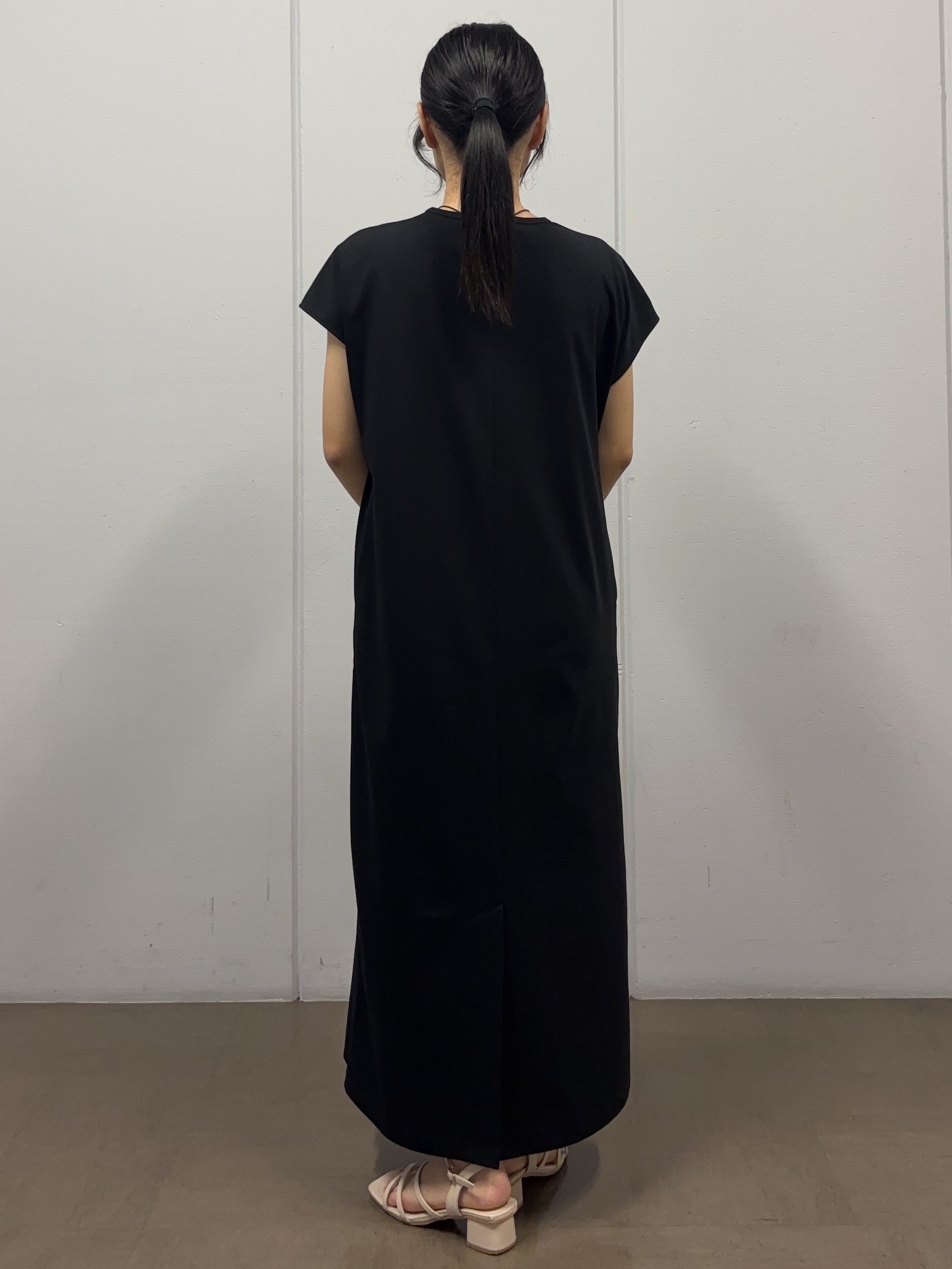 岩本優さんの「UNTITLED｜【古畑星夏さん着用】レザー調トップネックレス」を使ったコーディネート