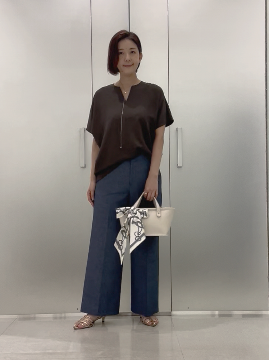 まどかさんの「UNTITLED｜【接触冷感/洗える/後ろウエストゴム】オックスワイドパンツ」を使ったコーディネート