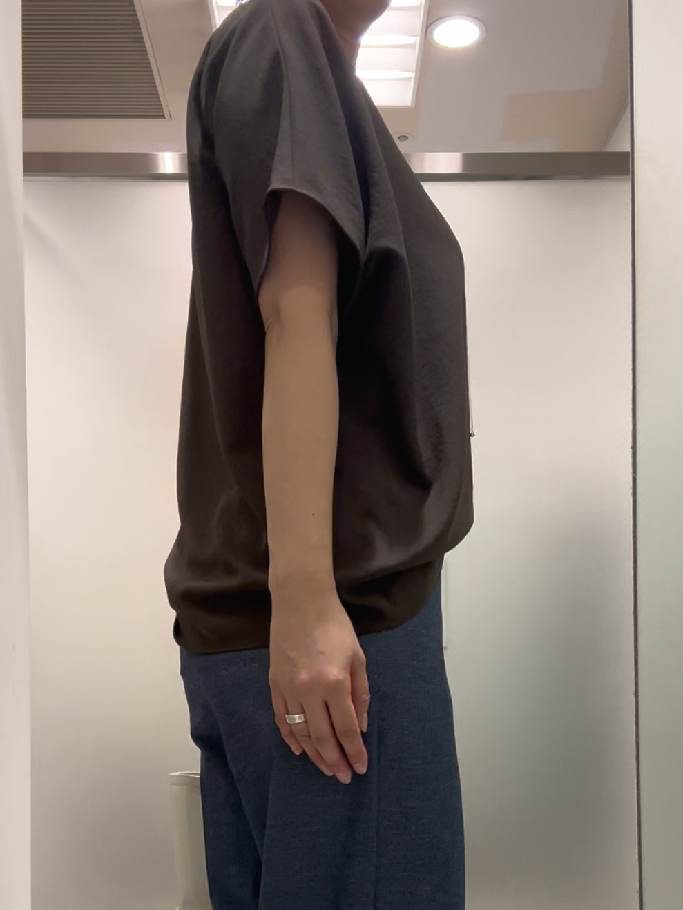 まどかさんの「UNTITLED｜【接触冷感/洗える/後ろウエストゴム】オックスワイドパンツ」を使ったコーディネート