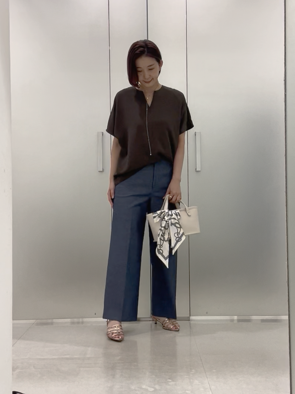 まどかさんの「UNTITLED｜【接触冷感/洗える/後ろウエストゴム】オックスワイドパンツ」を使ったコーディネート
