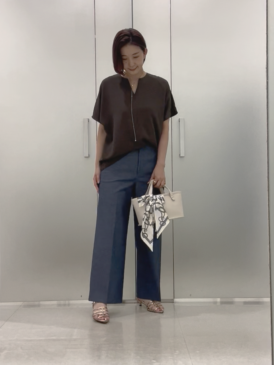 まどかさんの「UNTITLED｜【接触冷感/洗える/後ろウエストゴム】オックスワイドパンツ」を使ったコーディネート