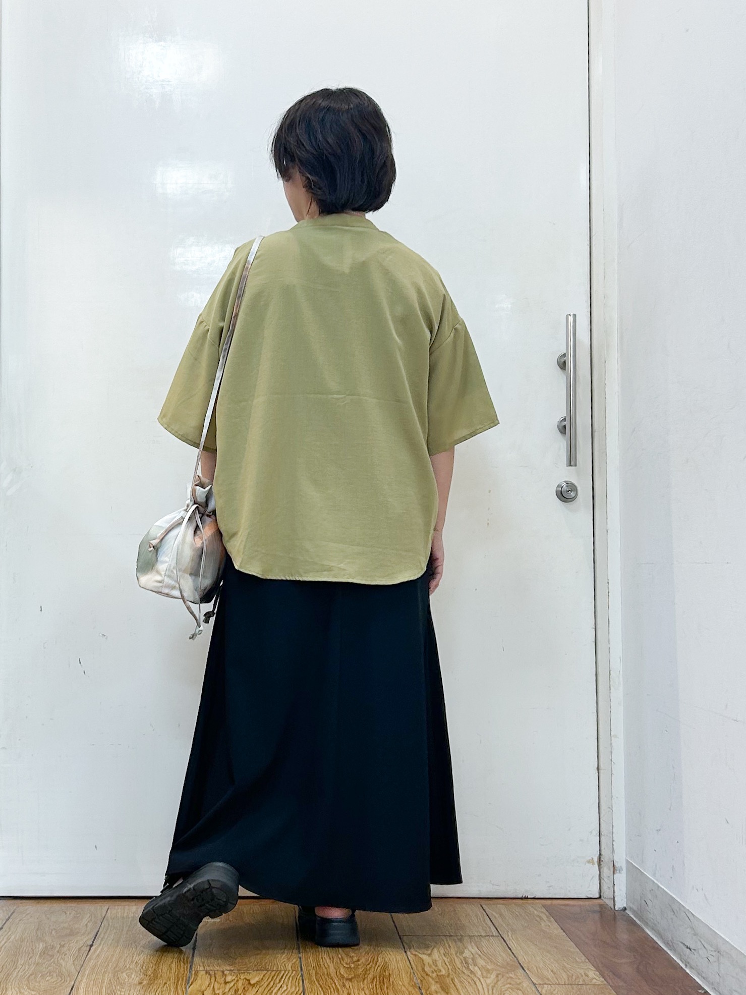 haruさんの「SHOO･LA･RUE｜【洗濯機可/S-LL】大人の抜け感 ゆるっと5分袖シャツ」を使ったコーディネート