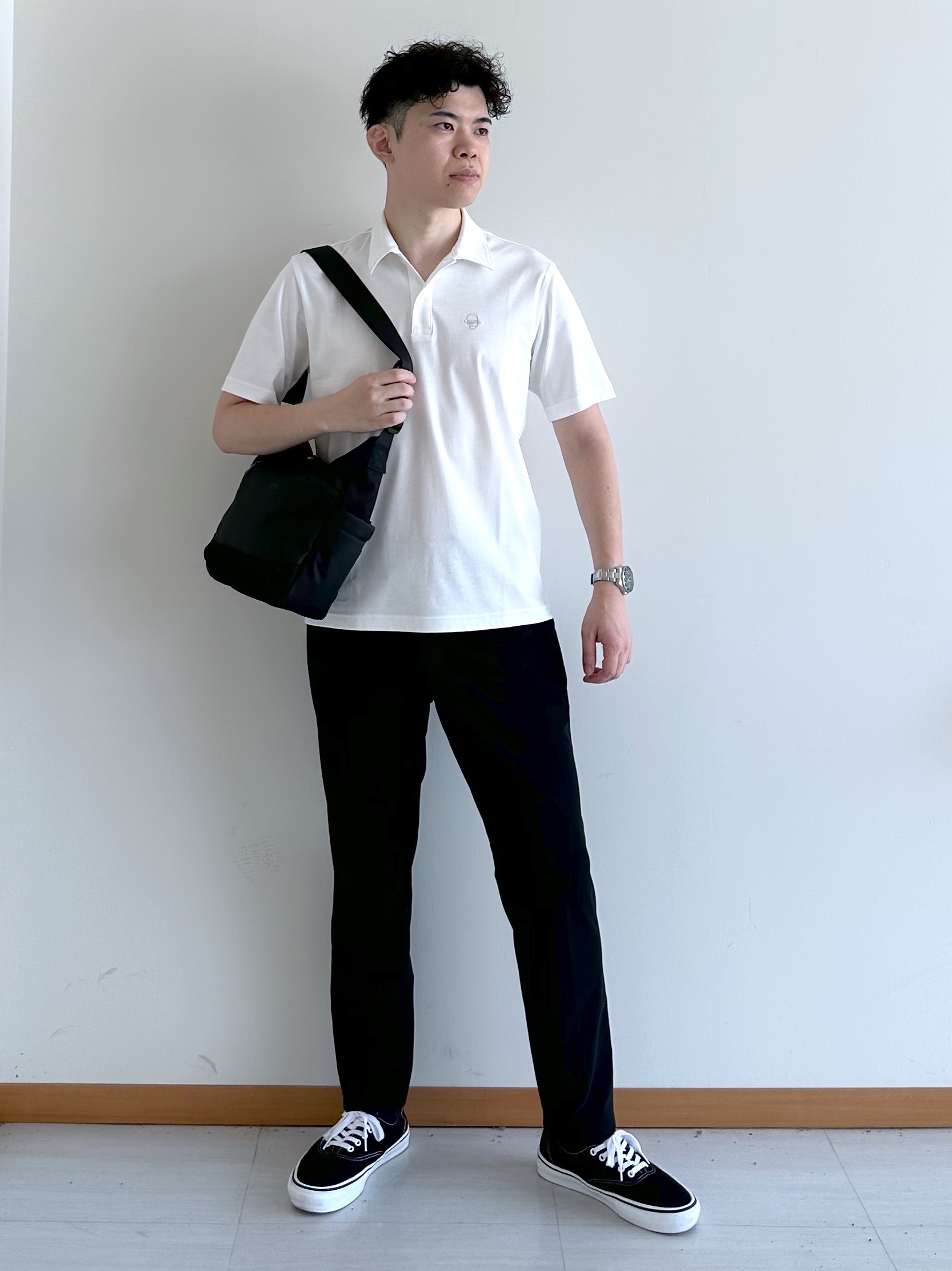 イッシーさんの「TAKEO KIKUCHI｜【接触冷感】アイスクリアコットン ワンポイント ポロシャツ」を使ったコーディネート
