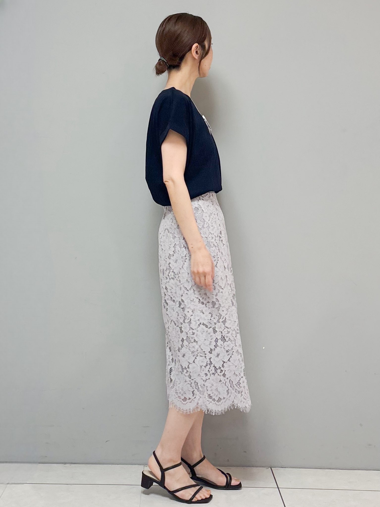 yさんの「OPAQUE.CLIP｜【接触冷感／UV】ワンポイント刺繍Tシャツ《7col／XS~3L／洗濯機OK》」を使ったコーディネート