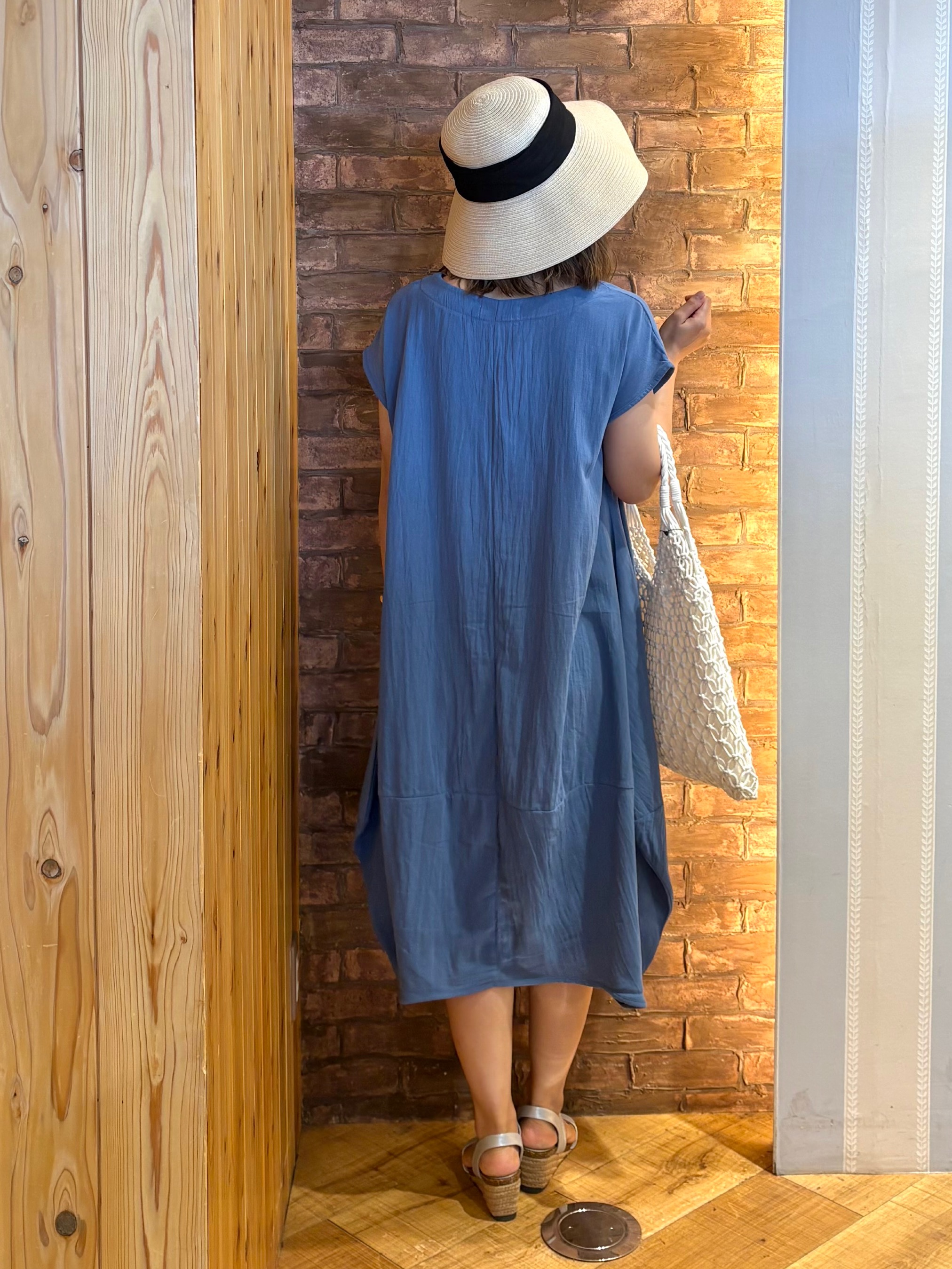 mieさんの「SHOO･LA･RUE｜【S-LL/洗濯機可/体型カバー】ふんわりラインが女性らしい コクーンワンピース」を使ったコーディネート