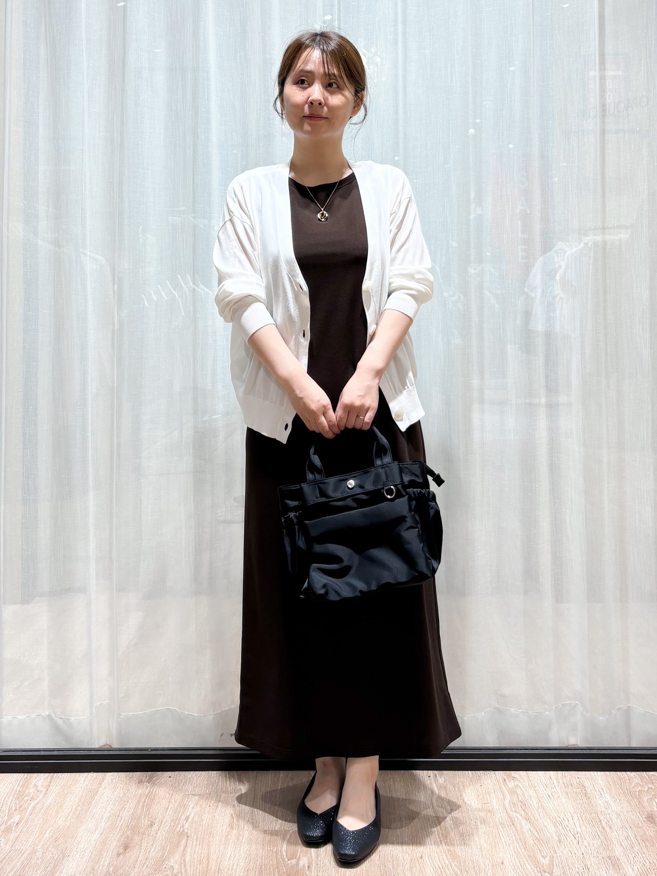 かなさんの「OPAQUE.CLIP｜【UV／接触冷感】Vネックリラクシーニットカーディガン《洗濯機OK／抗ピル》」を使ったコーディネート