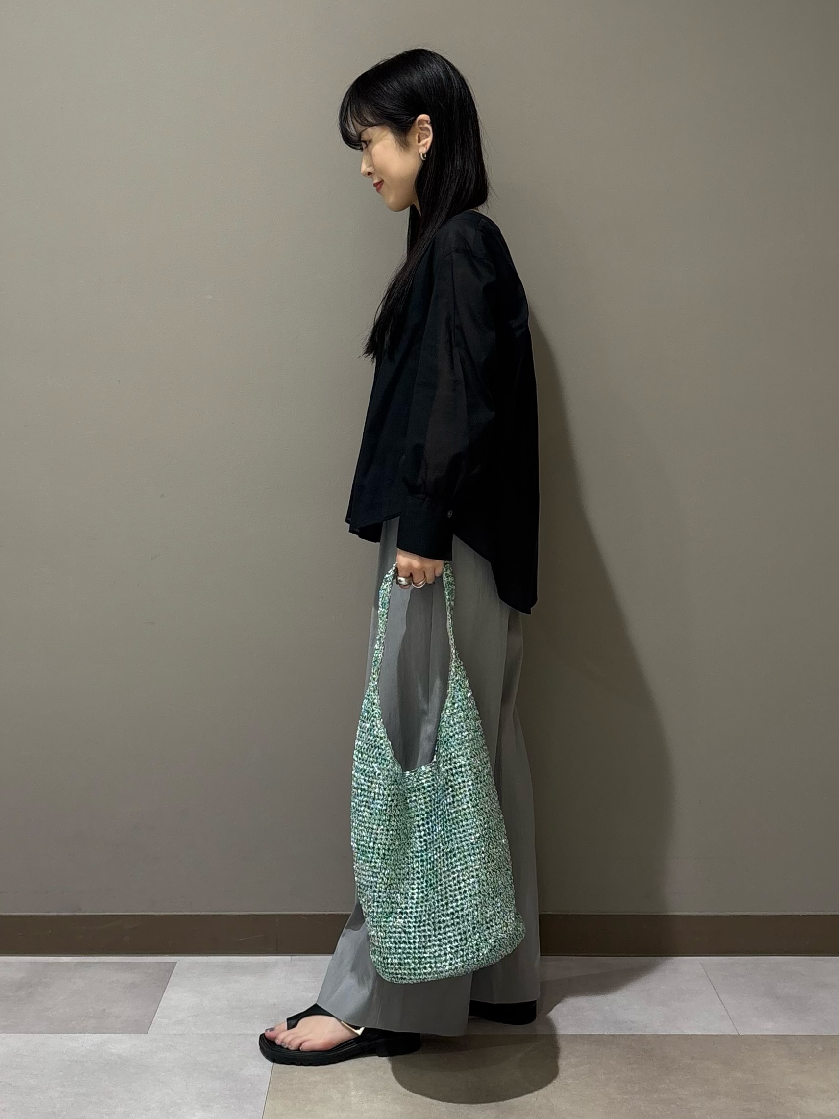 KEIKOさんの「INDIVI｜【洗える／軽やか】無地＆ストライプ柄 切替タックブラウス」を使ったコーディネート