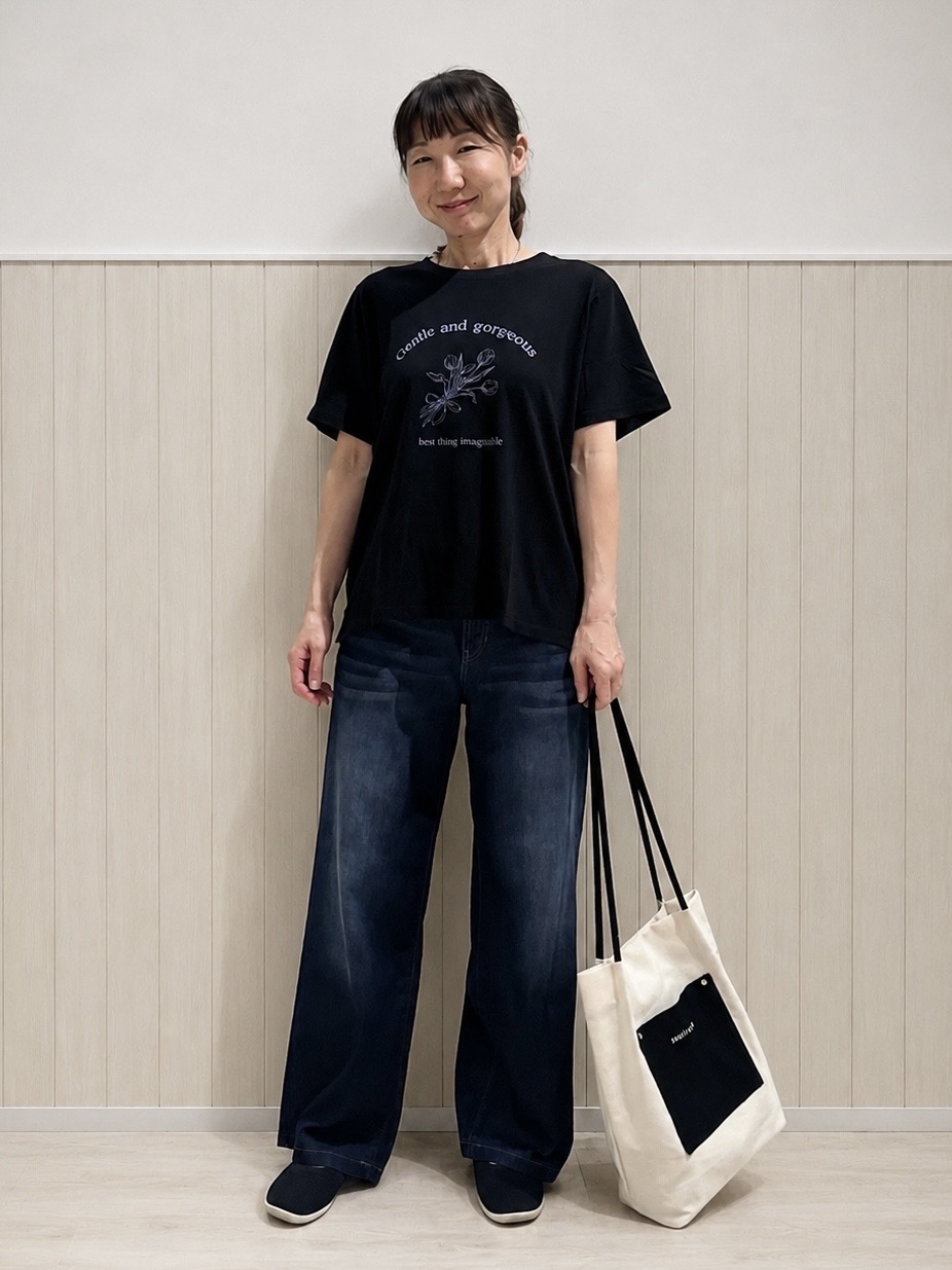 まつみさんの「SHOO･LA･RUE｜ヒップがすっぽり隠れる やわらか5分袖シアーシャツ」を使ったコーディネート
