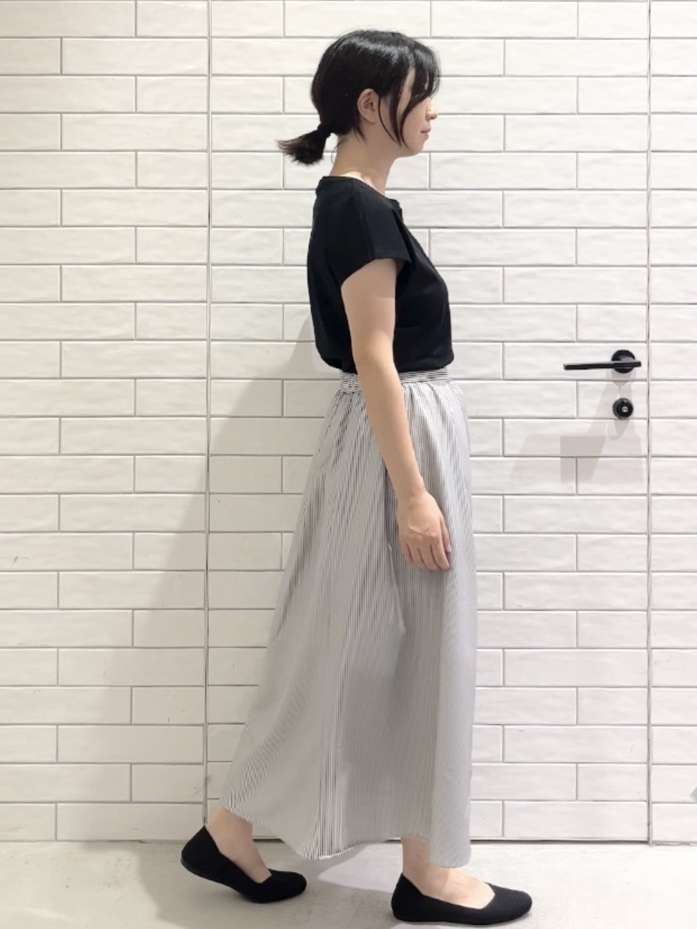 しおりさんの「OPAQUE.CLIP｜フレンチスリーブカットソー【洗濯機OK】」を使ったコーディネート