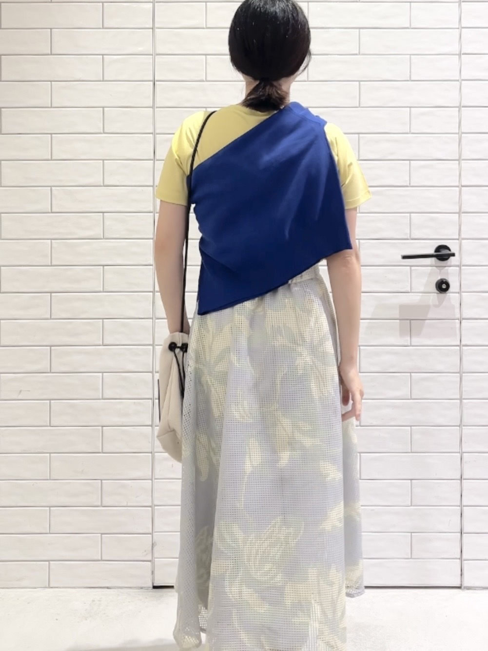しおりさんの「OPAQUE.CLIP｜ポロ衿ニットカーディガン【洗濯機OK】」を使ったコーディネート