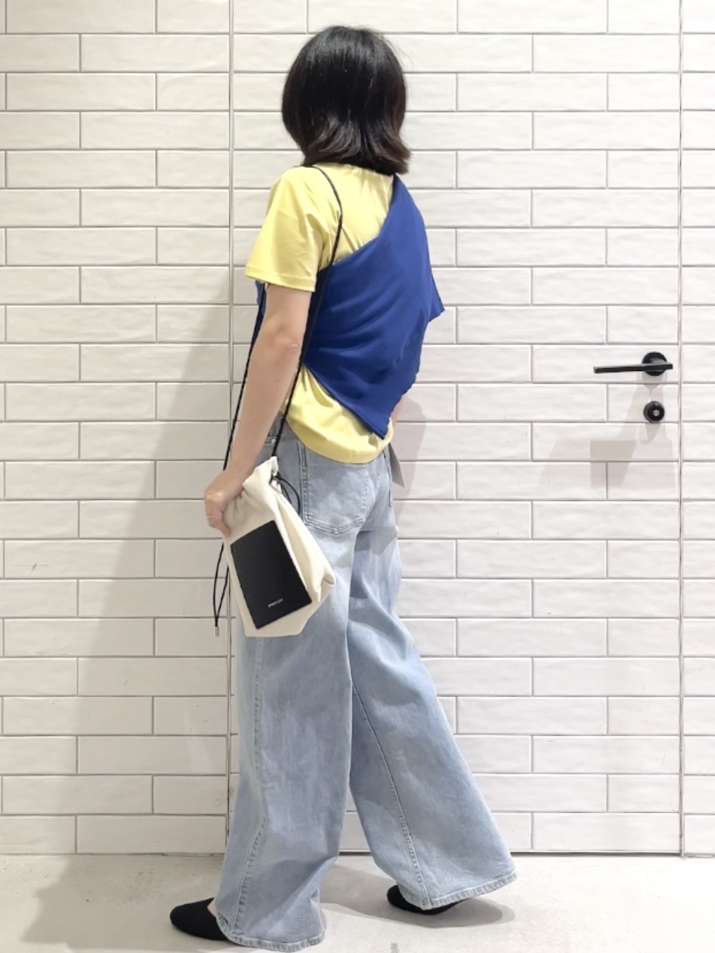 しおりさんの「OPAQUE.CLIP｜ポロ衿ニットカーディガン【洗濯機OK】」を使ったコーディネート