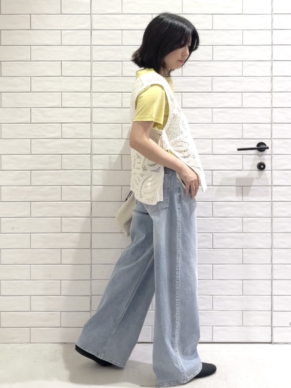 しおりさんの「OPAQUE.CLIP｜カギ針風ベスト【洗濯機OK】」を使ったコーディネート
