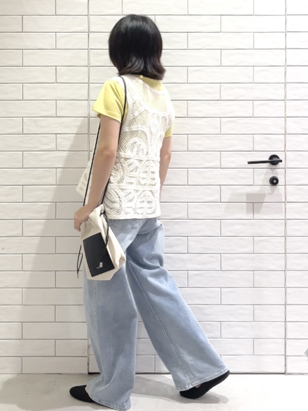 しおりさんの「OPAQUE.CLIP｜カギ針風ベスト【洗濯機OK】」を使ったコーディネート