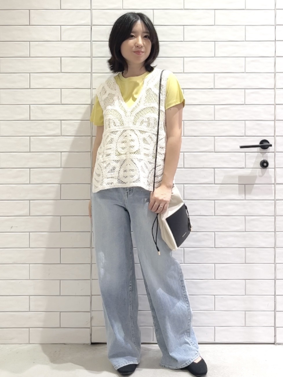 しおりさんの「OPAQUE.CLIP｜カギ針風ベスト【洗濯機OK】」を使ったコーディネート