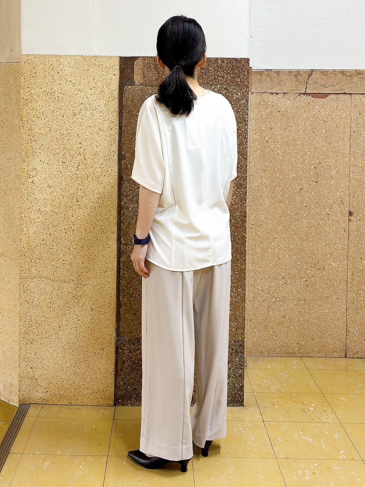 hattoriさんの「INDIVI｜【着る日傘】ドルマントップス」を使ったコーディネート
