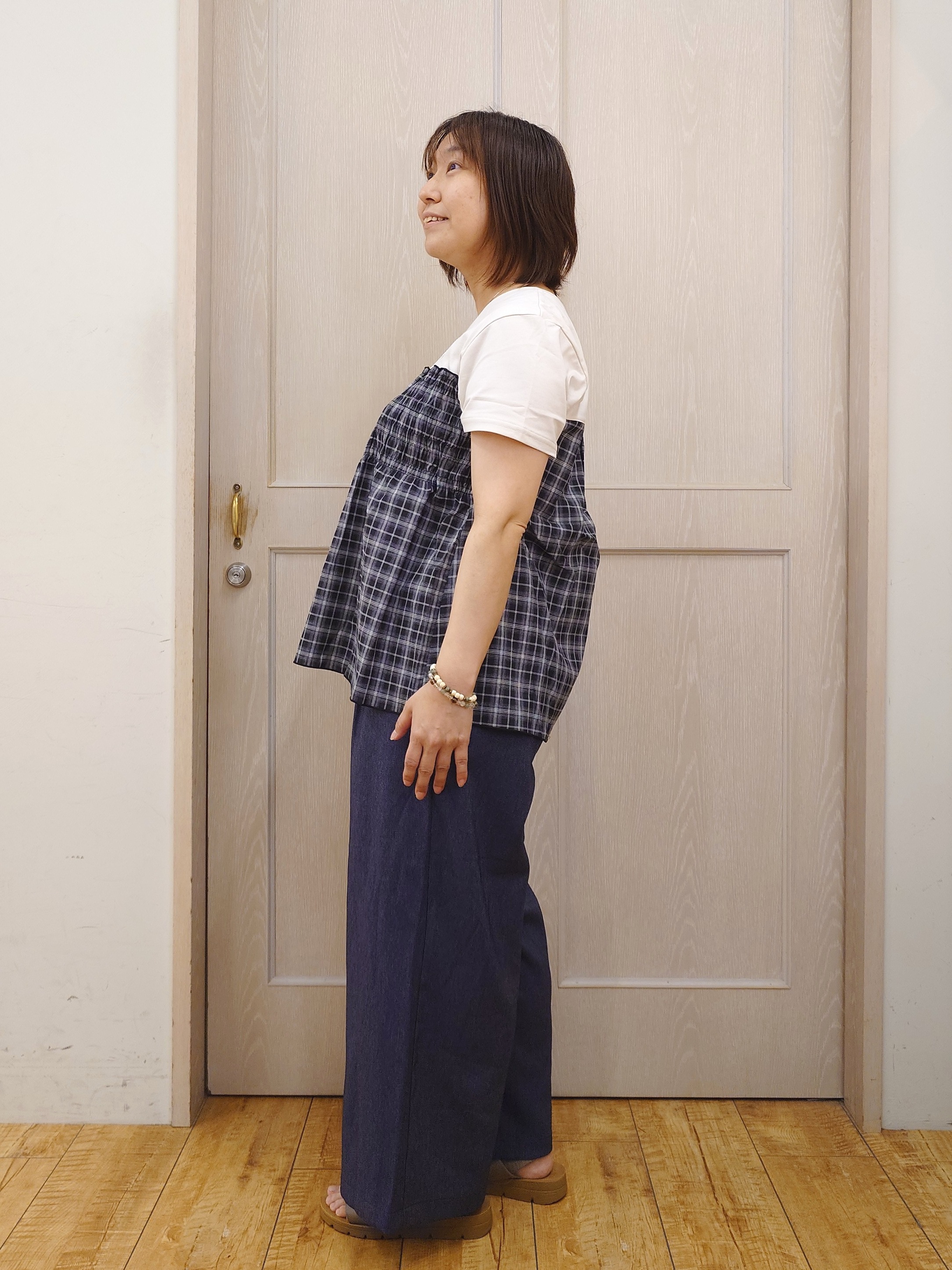 とろろさんの「SHOO･LA･RUE｜【体型カバー/S-LL/洗濯機可】インせずコーデの主役に ビスチェ風異素材ドッキングTシャツ」を使ったコーディネート