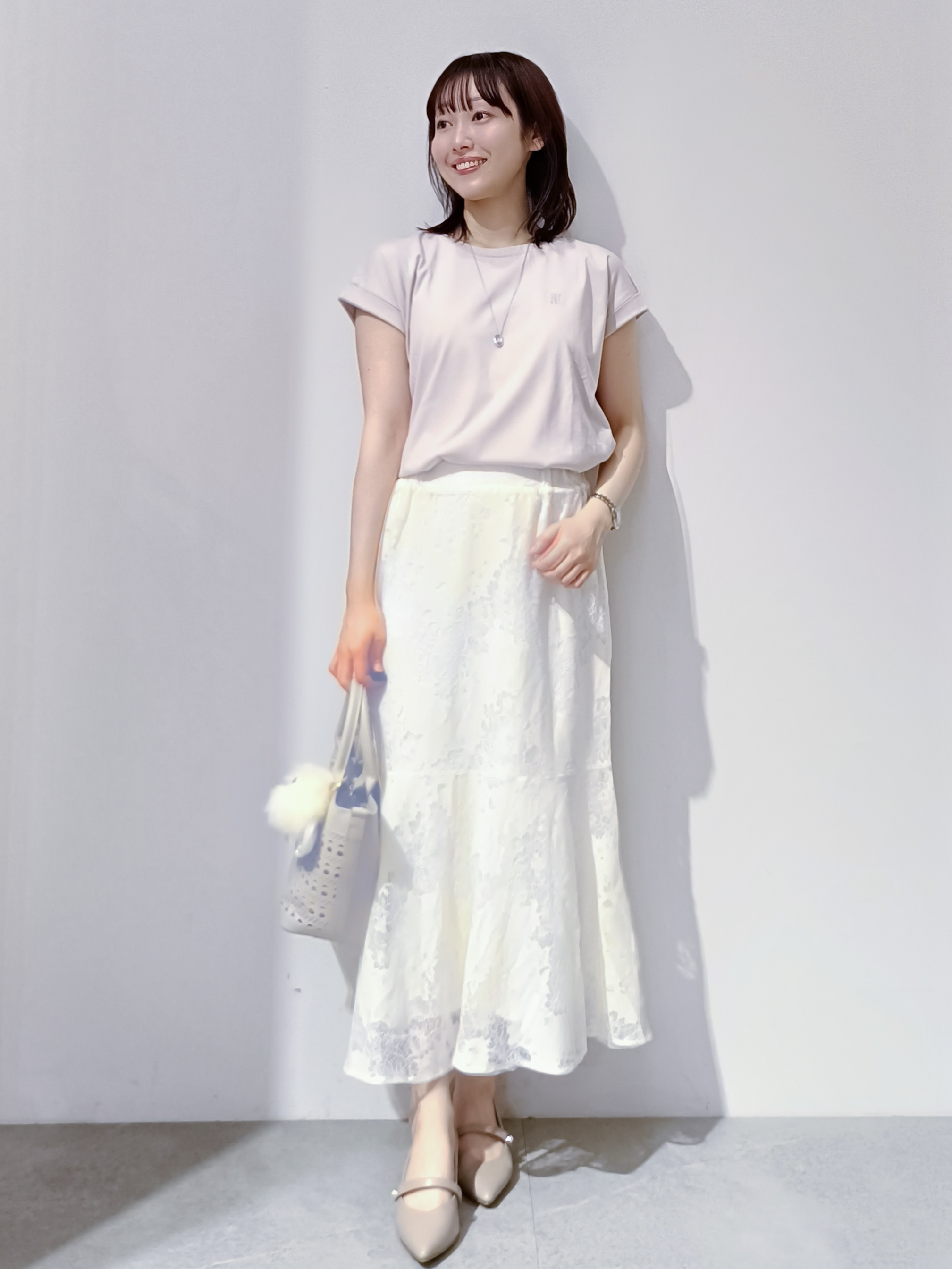 のんさんの「OPAQUE.CLIP｜【接触冷感／UV】ワンポイント刺繍Tシャツ《7col／XS~3L／洗濯機OK》」を使ったコーディネート