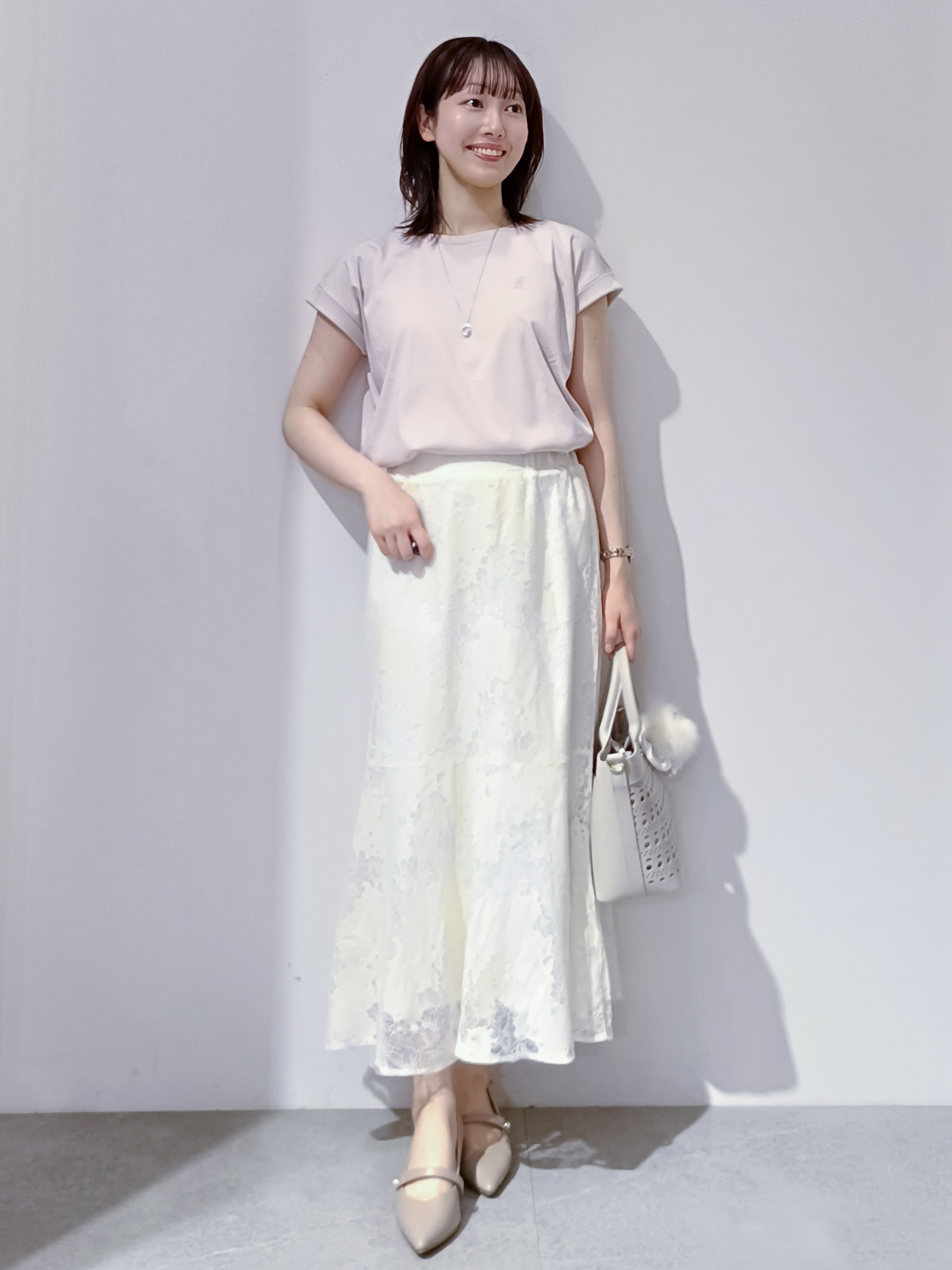 のんさんの「OPAQUE.CLIP｜【接触冷感／UV】ワンポイント刺繍Tシャツ《7col／XS~3L／洗濯機OK》」を使ったコーディネート