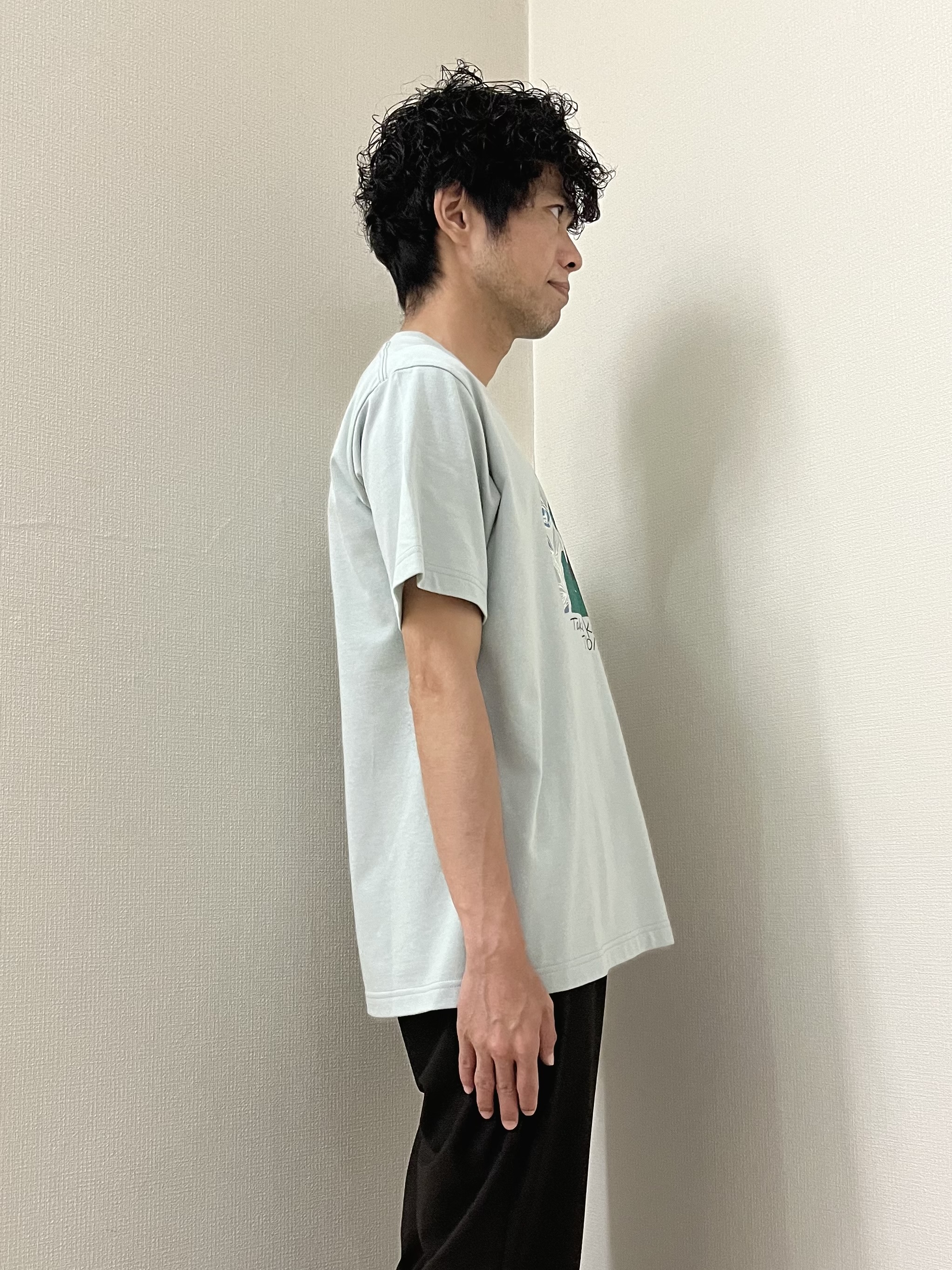 URAさんの「TAKEO KIKUCHI｜リップル小花シャツ」を使ったコーディネート
