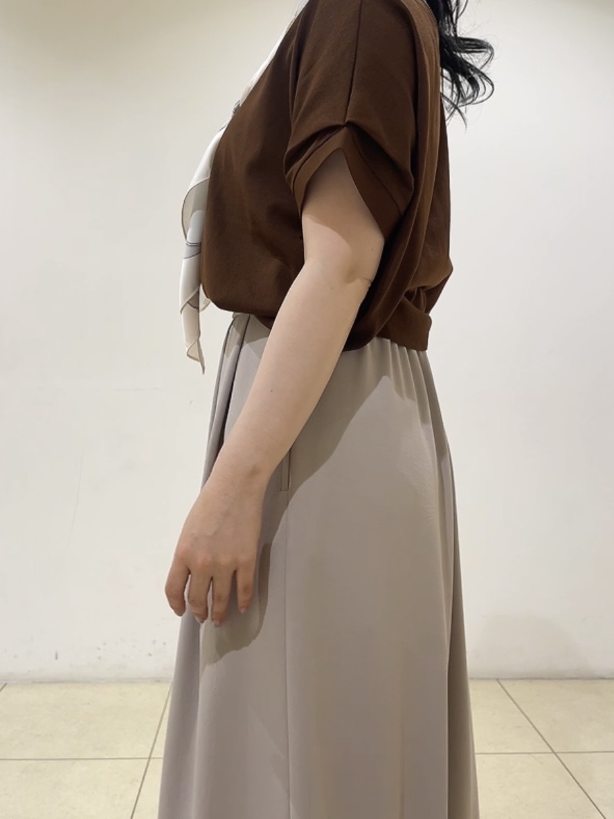 watanabeさんの「UNTITLED｜【肌に張りつきにくい/前後2WAY】ドライタッチコットンプルオーバー」を使ったコーディネート