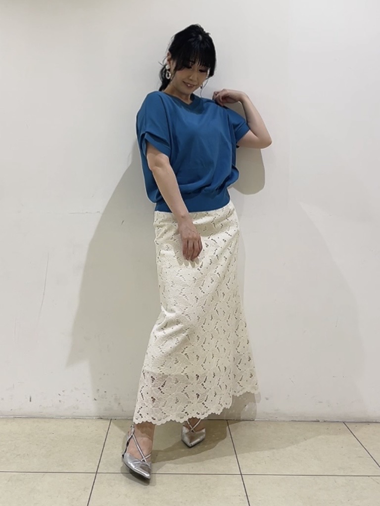watanabeさんの「UNTITLED｜【肌に張りつきにくい/前後2WAY】ドライタッチコットンプルオーバー」を使ったコーディネート