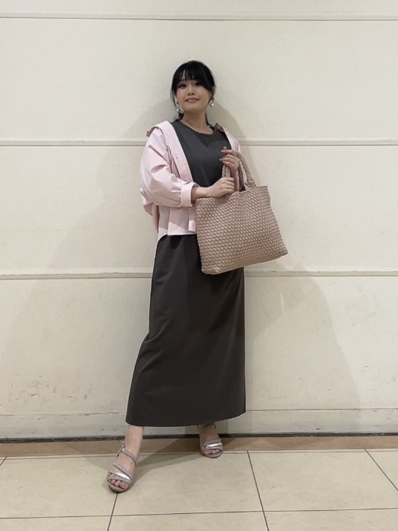 watanabeさんの「UNTITLED｜【接触冷感/吸水速乾/UVカット】ドルマンスリーブシャツ」を使ったコーディネート